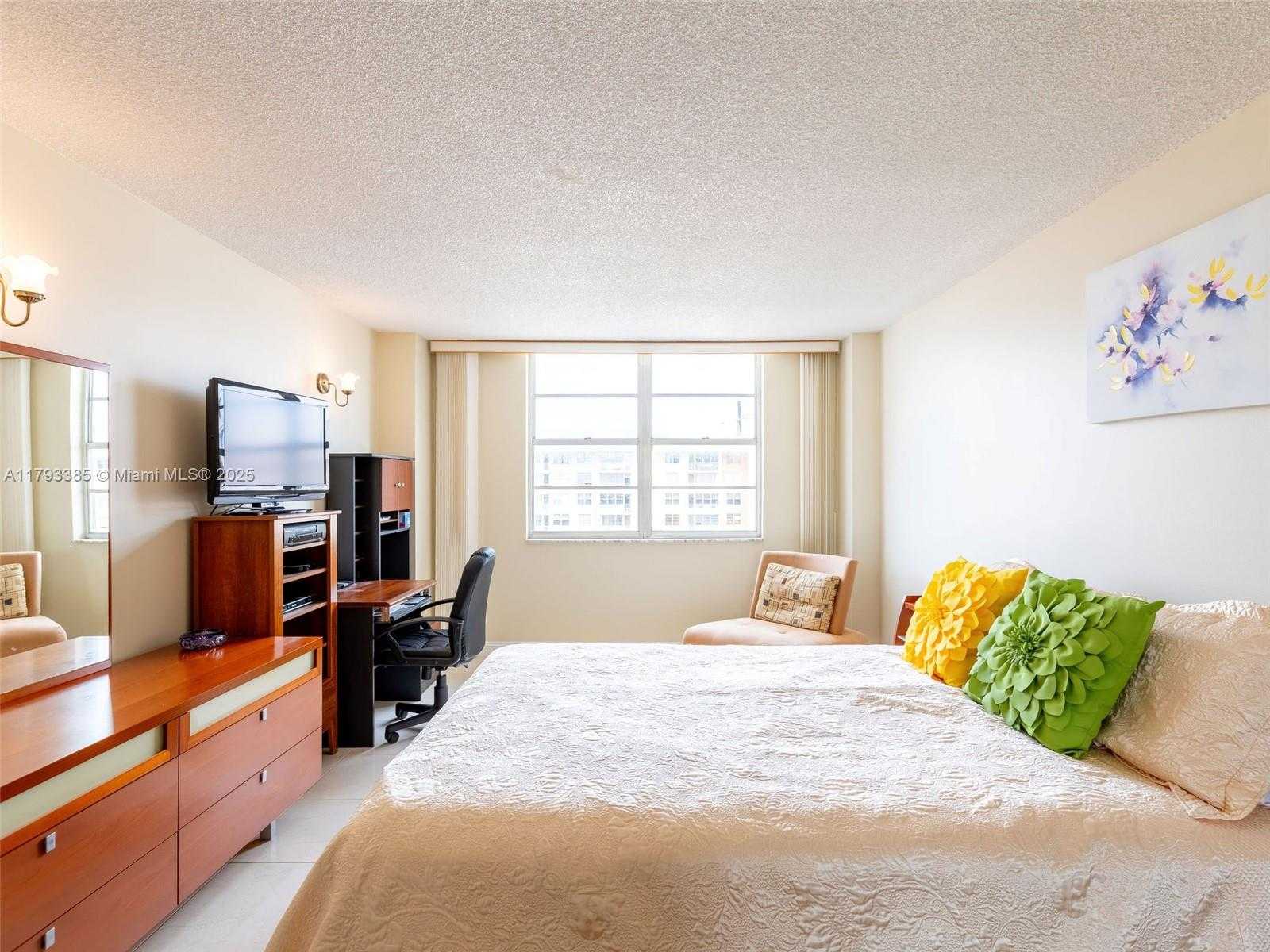 Small Image of 250 174TH ST #2208, Sunny Isles Beach Number 22