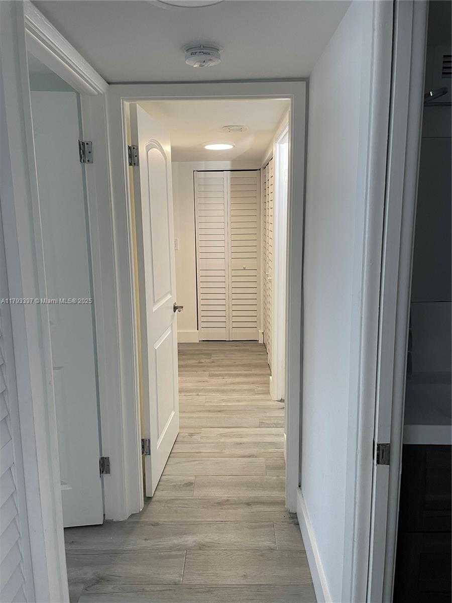 Small Image of 1901 BRICKELL AVE #B2111, Miami Number 7
