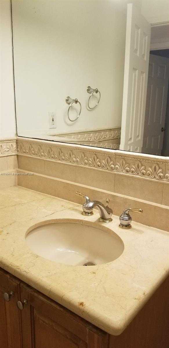 Small Image of 1455 NORTH TREASURE DR #1K, North Bay Village Number 10