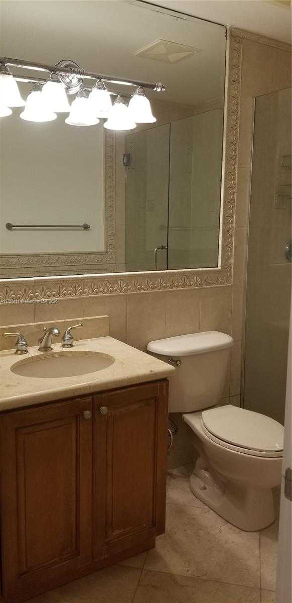 Small Image of 1455 NORTH TREASURE DR #1K, North Bay Village Number 11