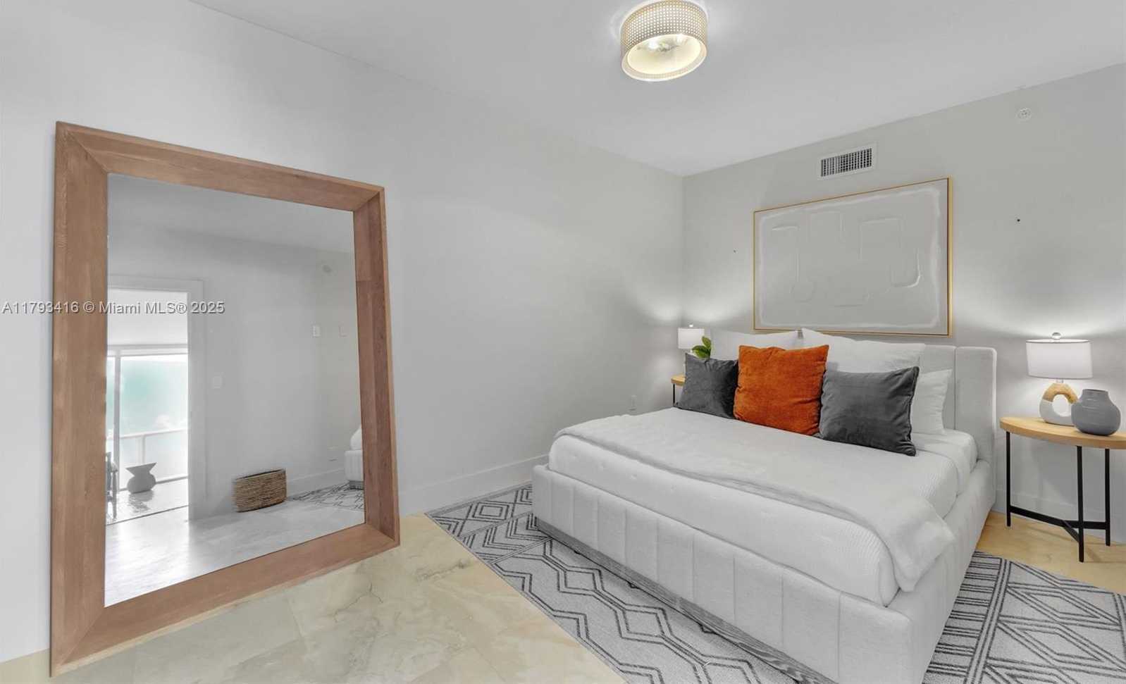 Small Image of Miami Beach Number 15