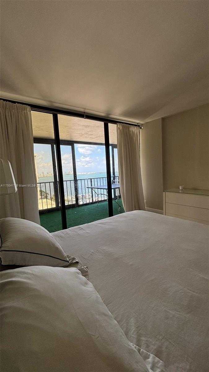 Small Image of 1925 BRICKELL AVE #1506, Miami Number 7