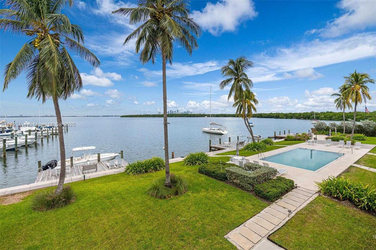 Small Image of 166 HARBOR DR #2B, Key Biscayne Number 18