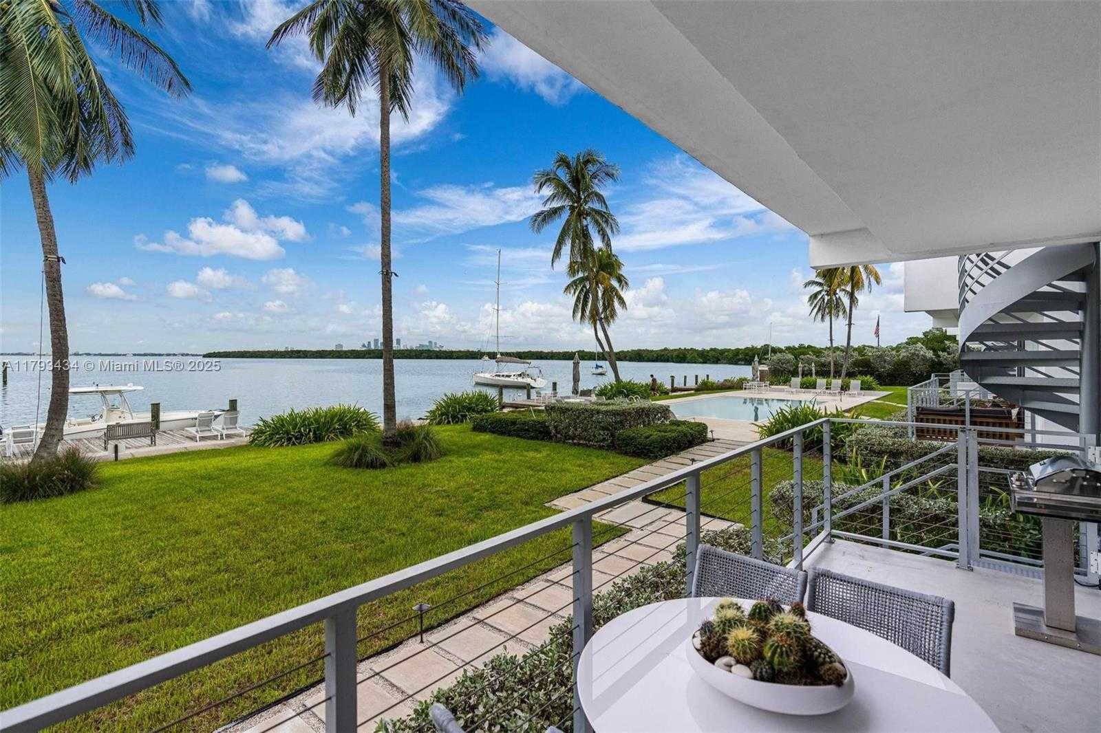Small Image of 166 HARBOR DR #2B, Key Biscayne Number 2