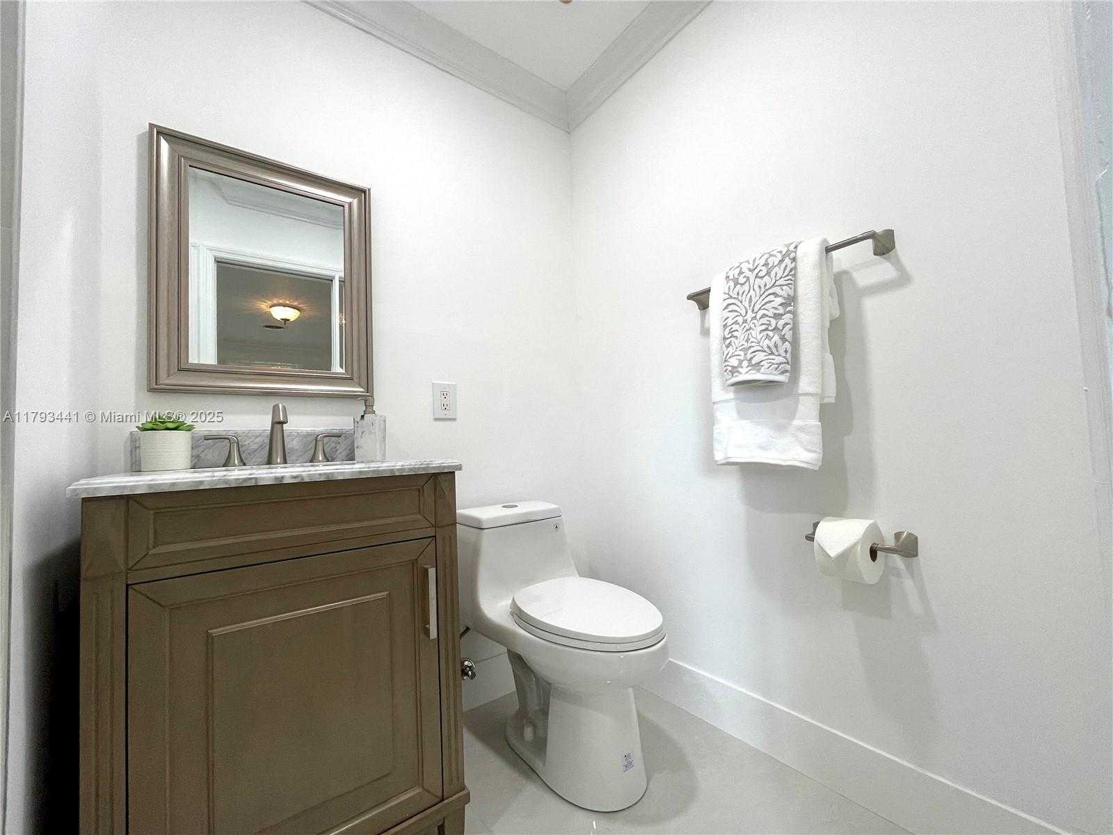 Small Image of 401 SAVONA AVE, Coral Gables Number 24