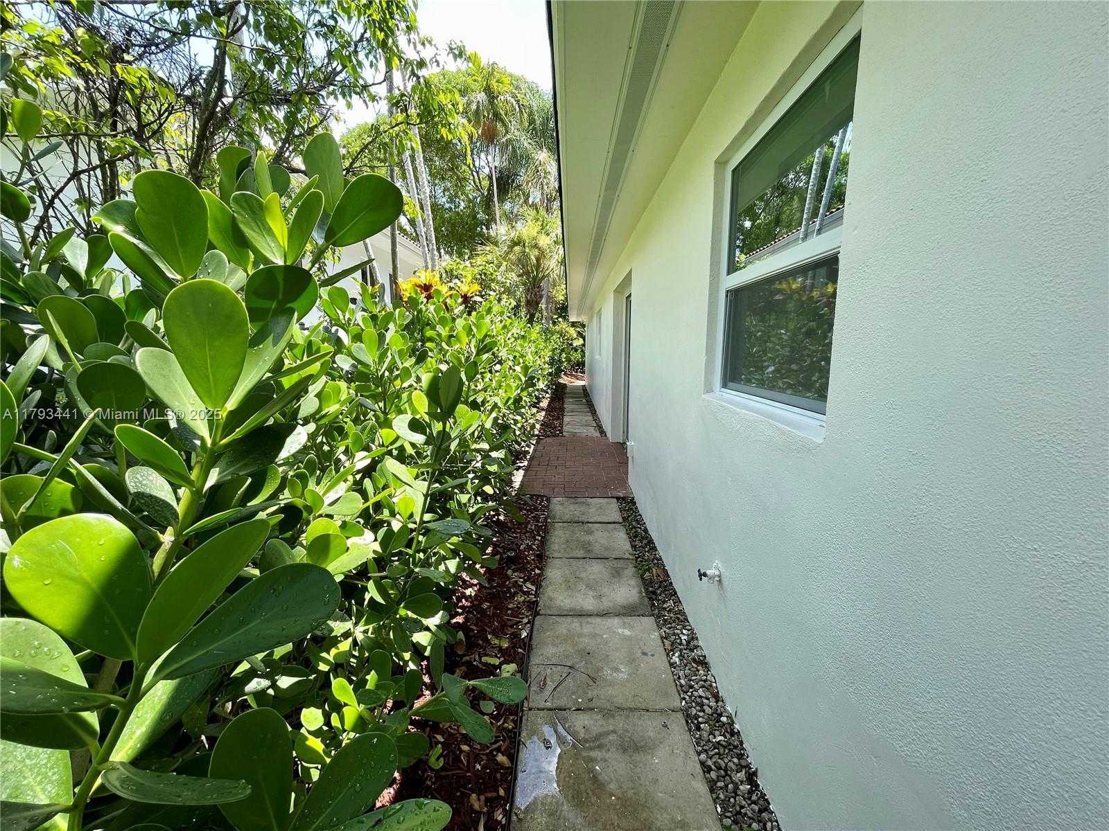 Small Image of 401 SAVONA AVE, Coral Gables Number 27