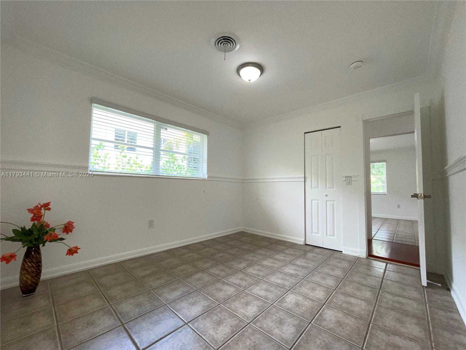 Small Image of 401 SAVONA AVE, Coral Gables Number 5