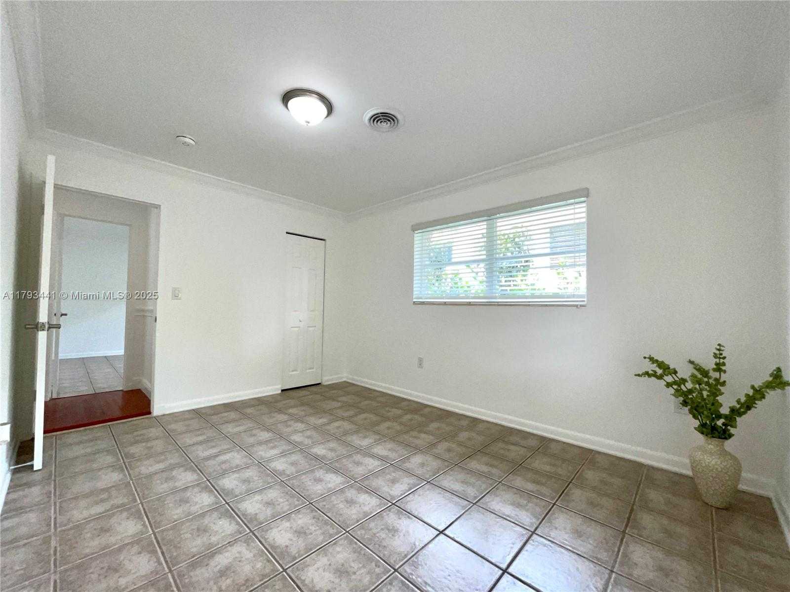 Small Image of 401 SAVONA AVE, Coral Gables Number 6