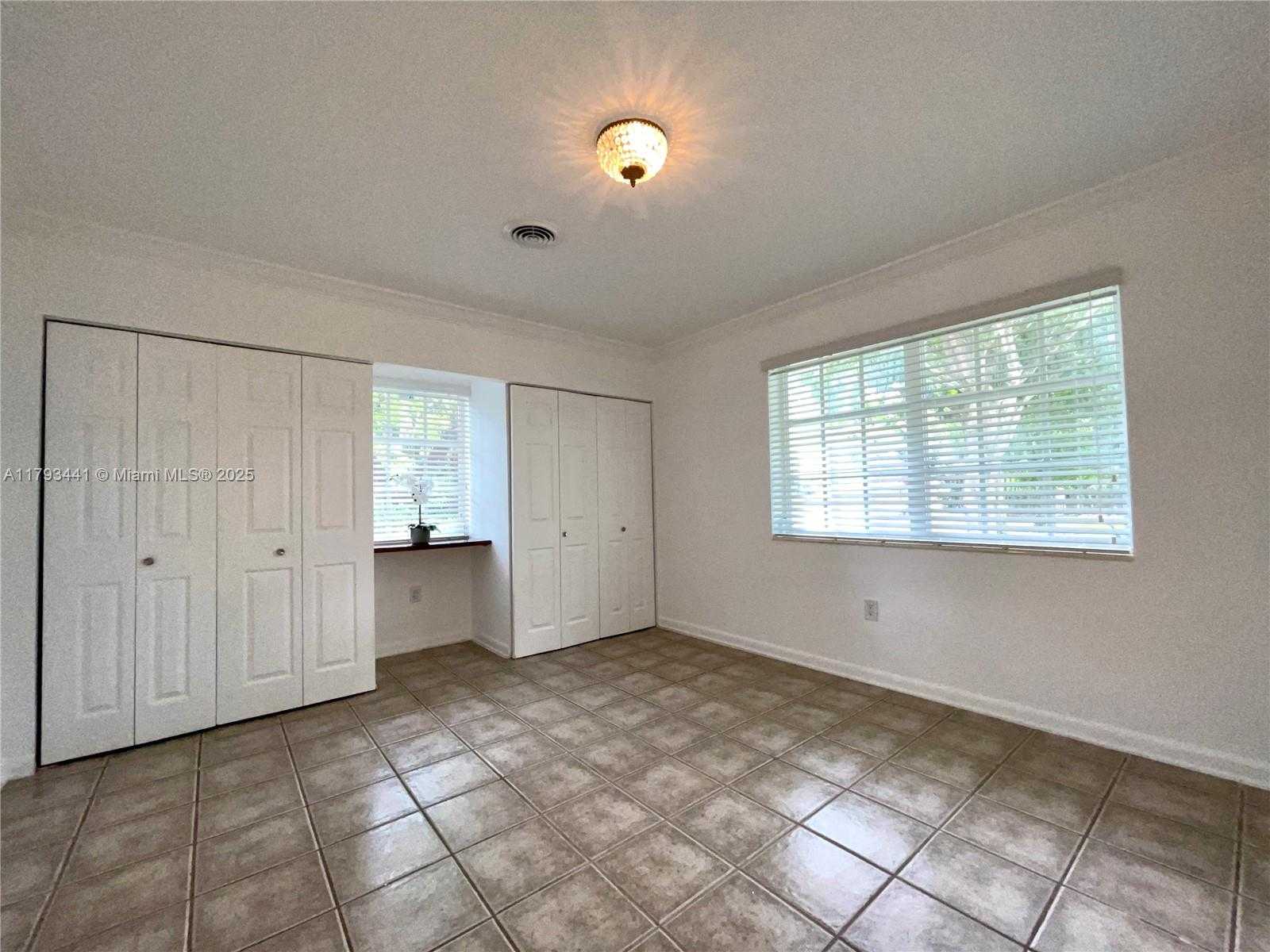 Small Image of 401 SAVONA AVE, Coral Gables Number 8