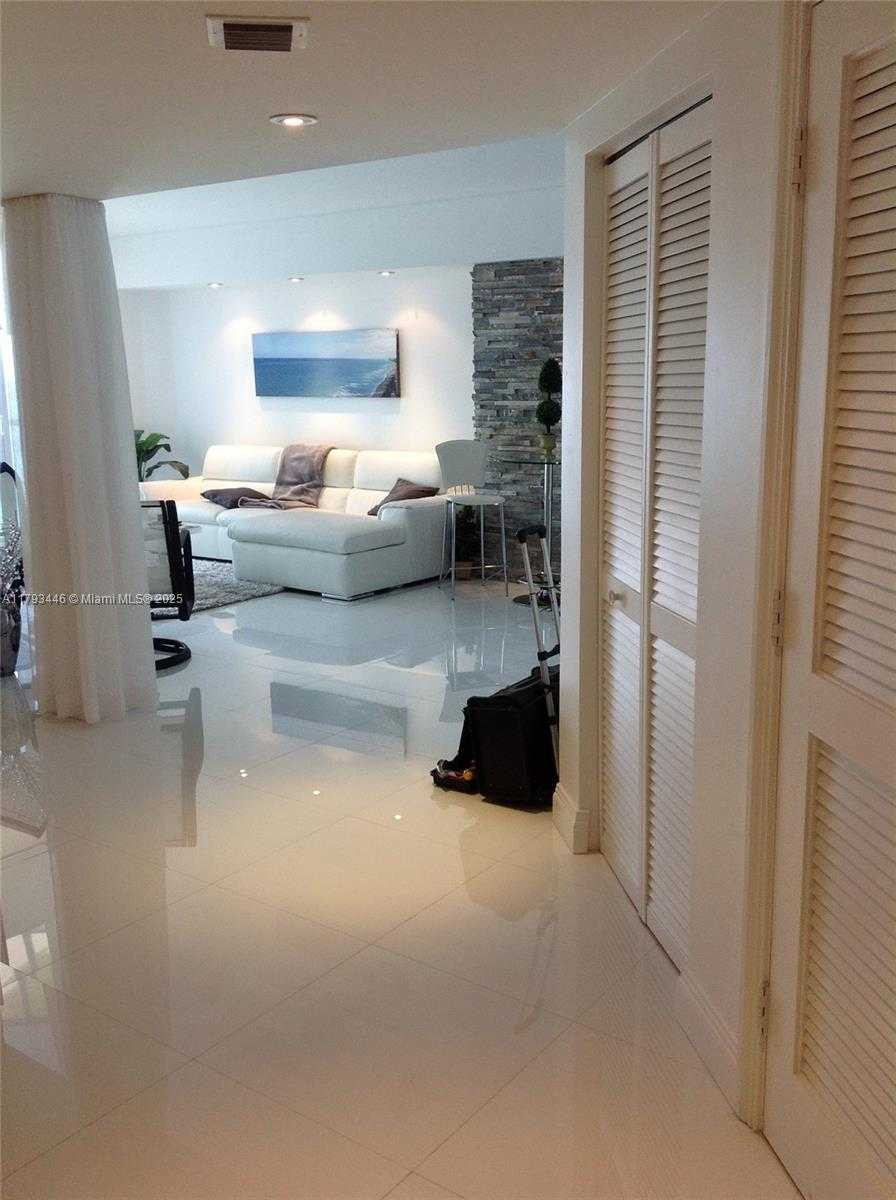 Small Image of 16699 COLLINS AVE #2901, Sunny Isles Beach Number 4