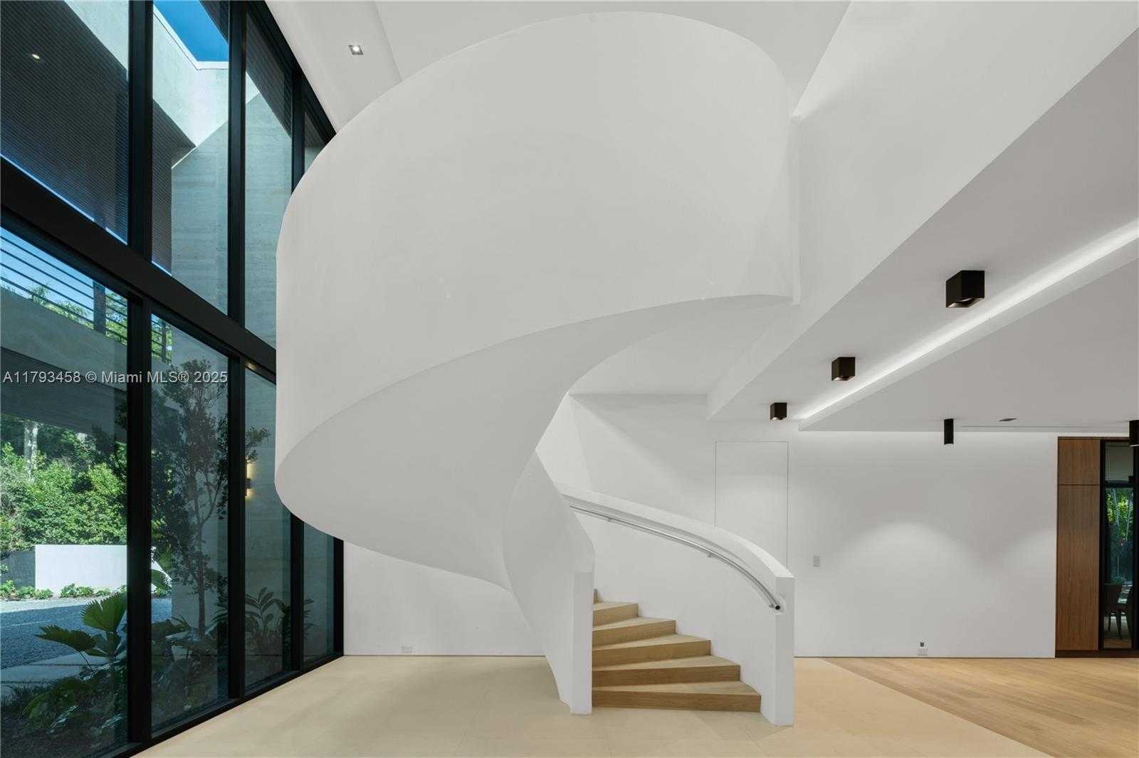Small Image of 4040 KIAORA ST, Miami Number 2