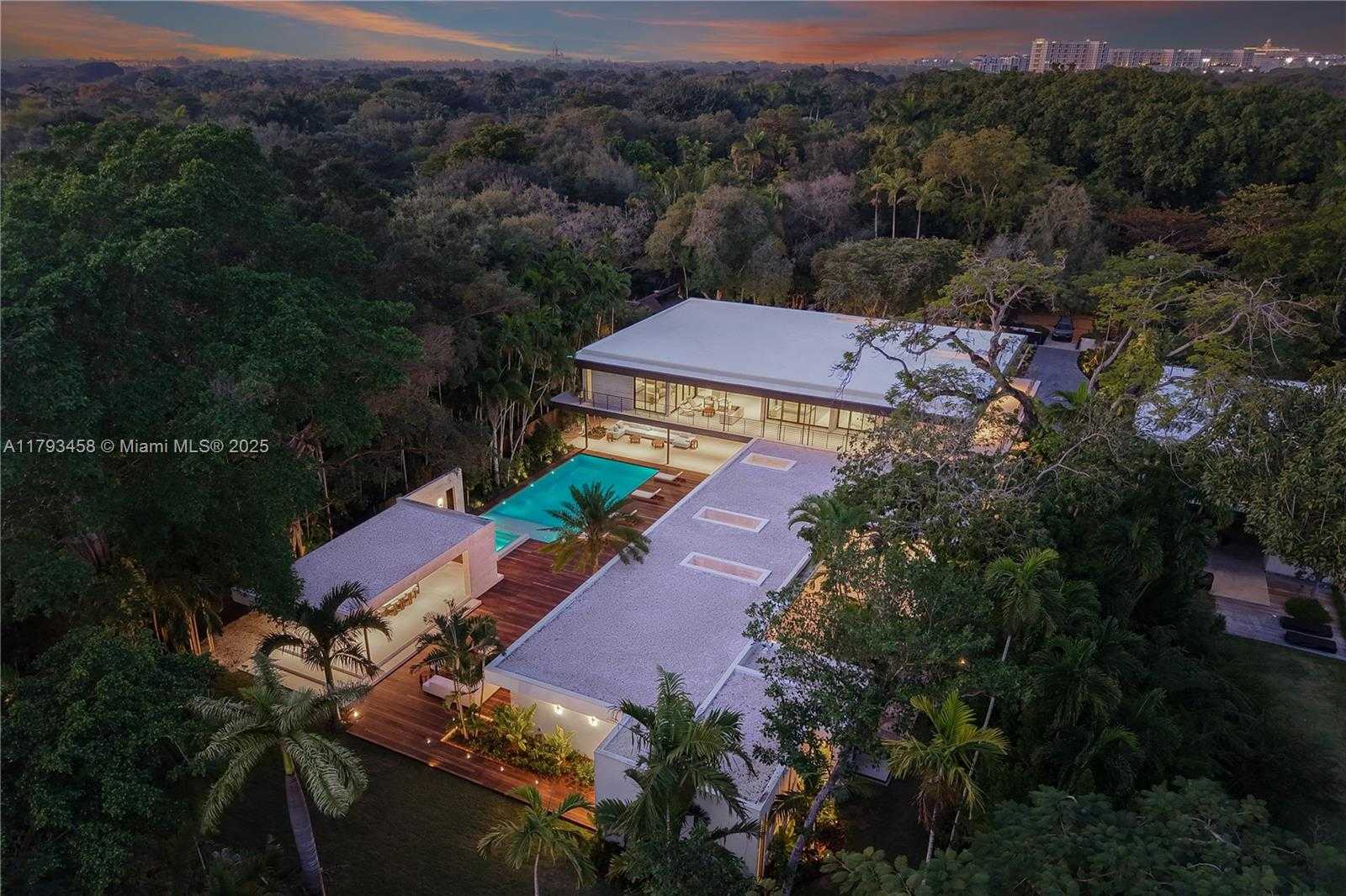 Small Image of 4040 KIAORA ST, Miami Number 23