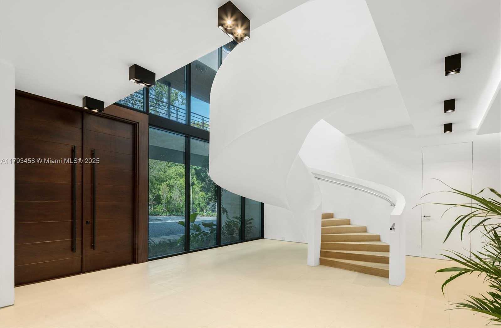 Small Image of 4040 KIAORA ST, Miami Number 3