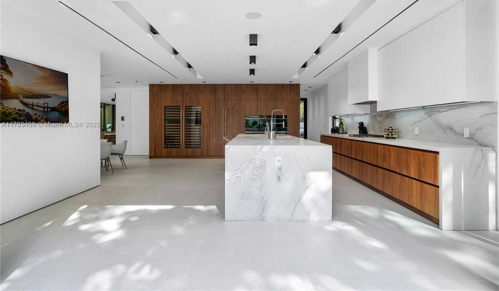 Small Image of 4040 KIAORA ST, Miami Number 4