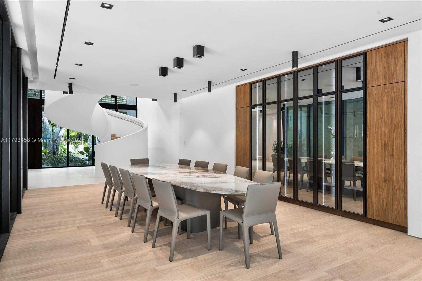 Small Image of 4040 KIAORA ST, Miami Number 7