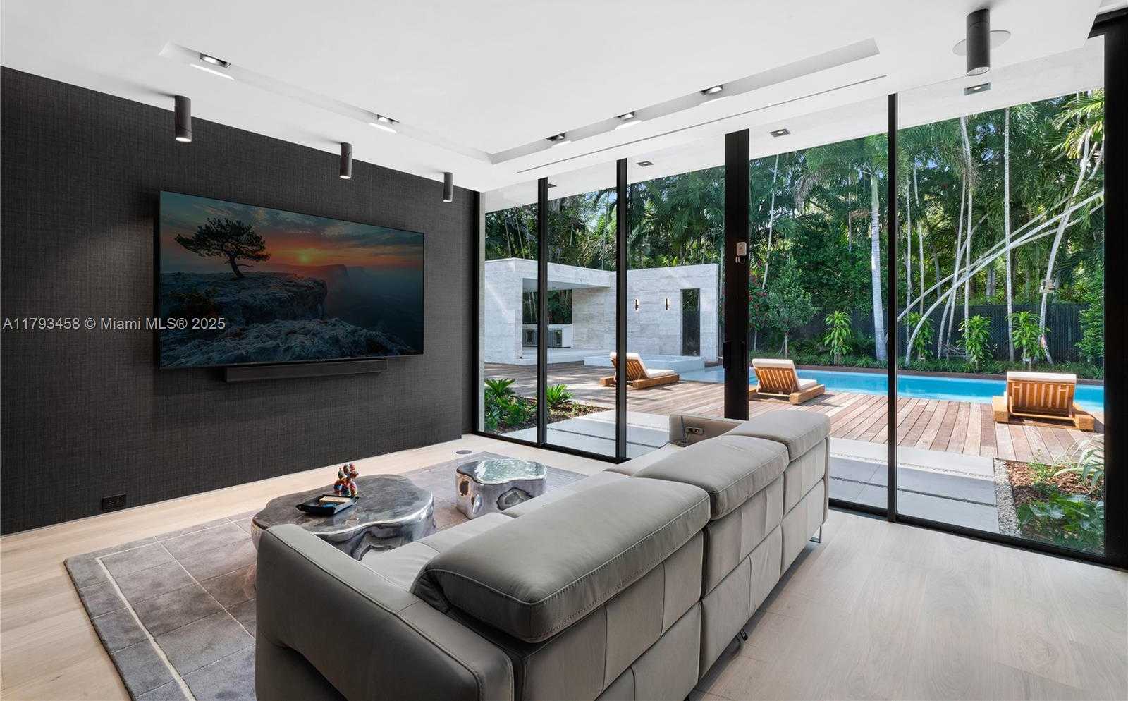 Small Image of 4040 KIAORA ST, Miami Number 9
