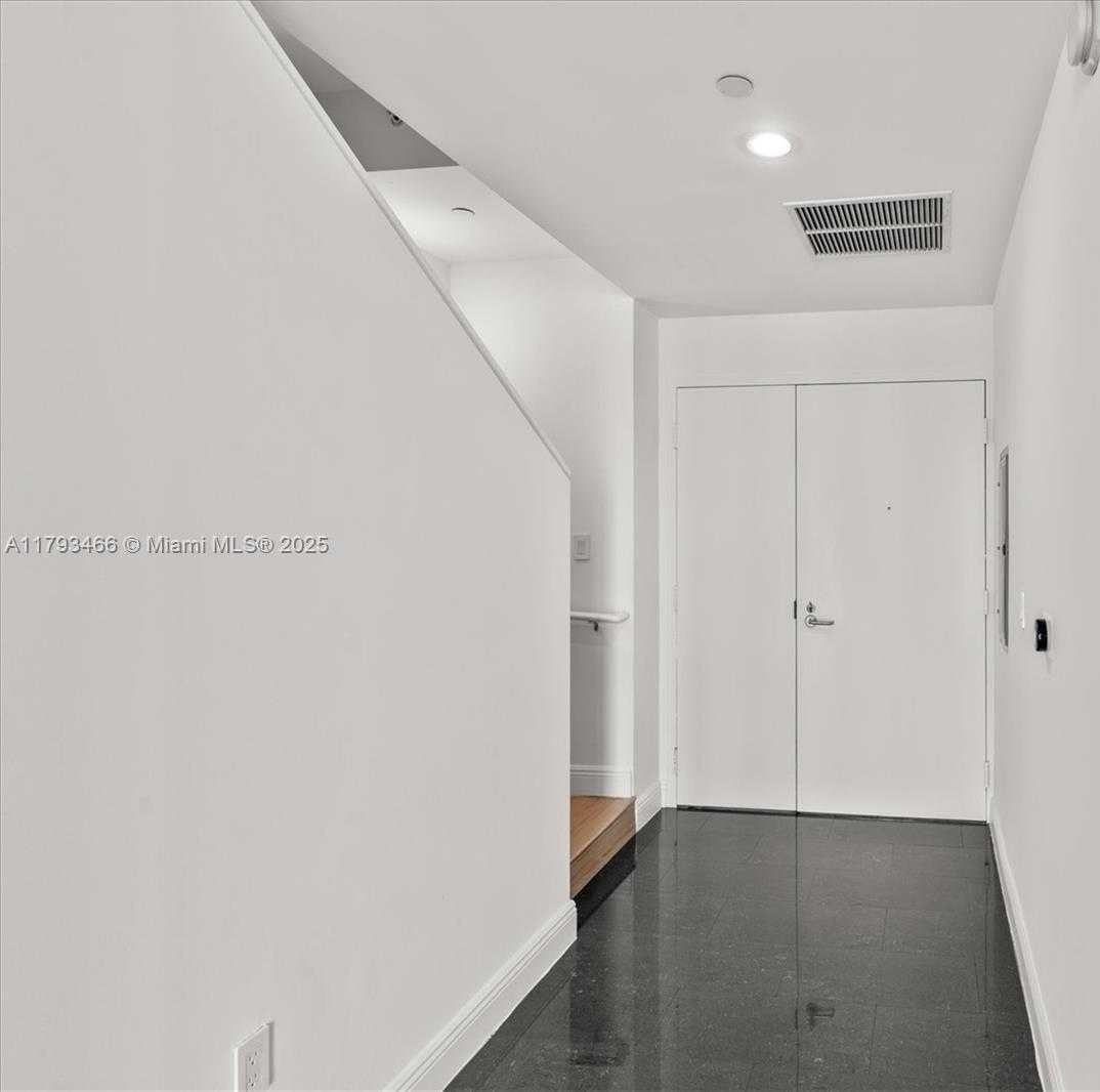Small Image of 3131 NORTH EAST 188TH ST #2-1214, Aventura Number 15
