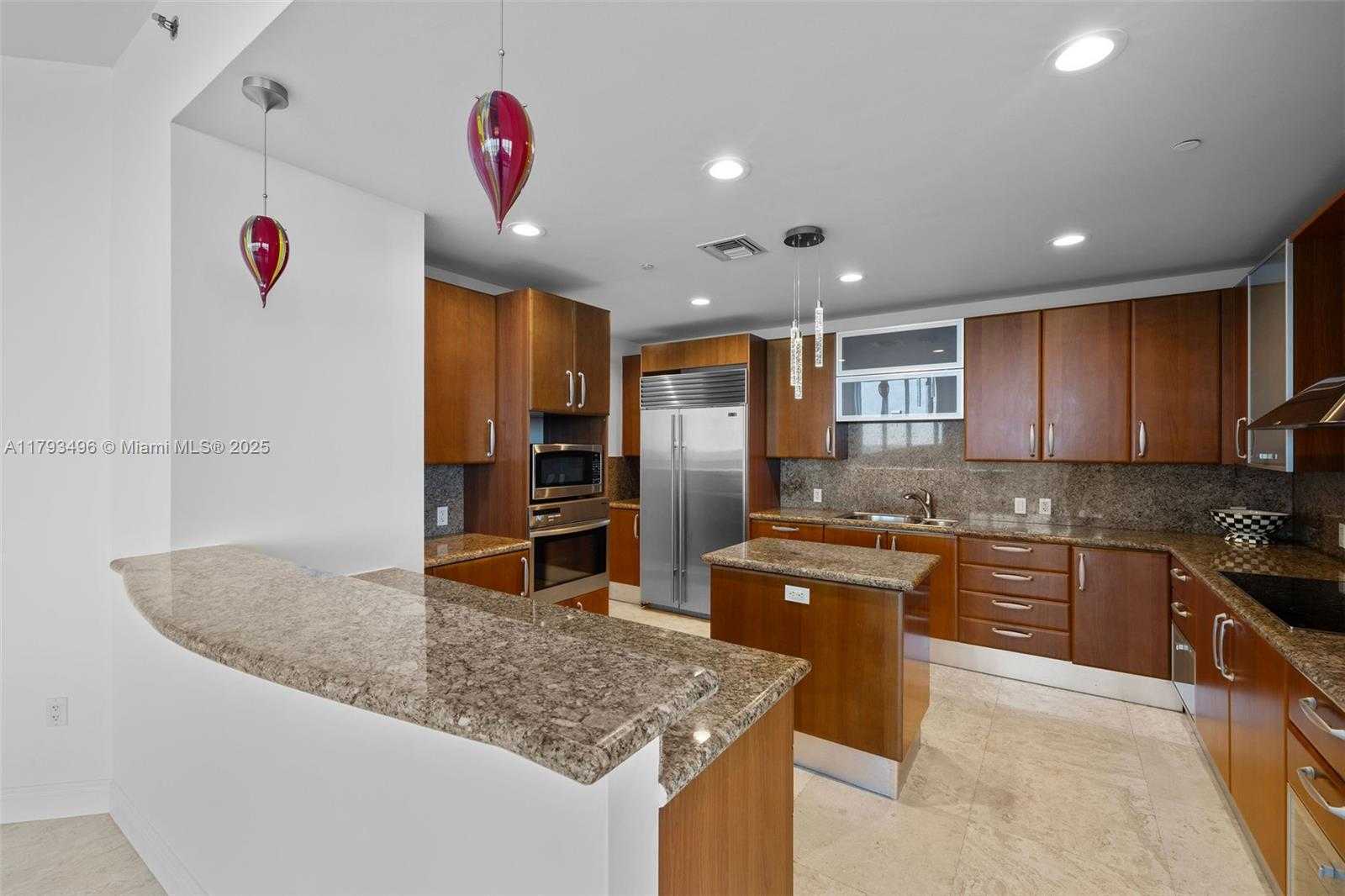 Small Image of 5959 COLLINS AVE #707, Miami Beach Number 13