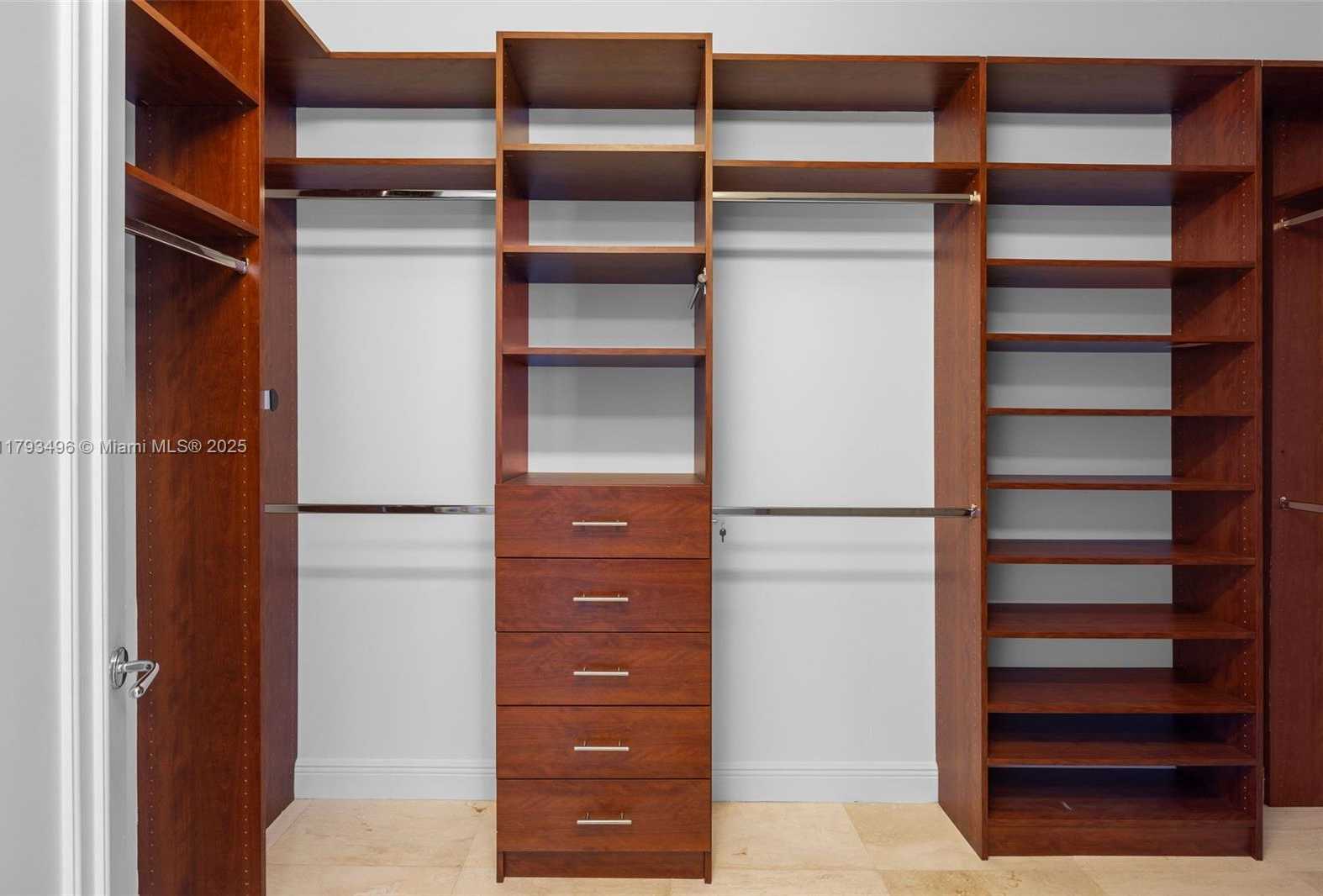Small Image of 5959 COLLINS AVE #707, Miami Beach Number 16