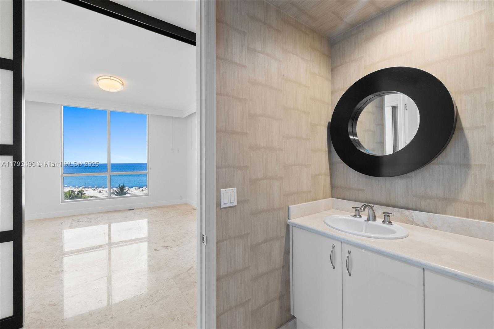 Small Image of 5959 COLLINS AVE #707, Miami Beach Number 22