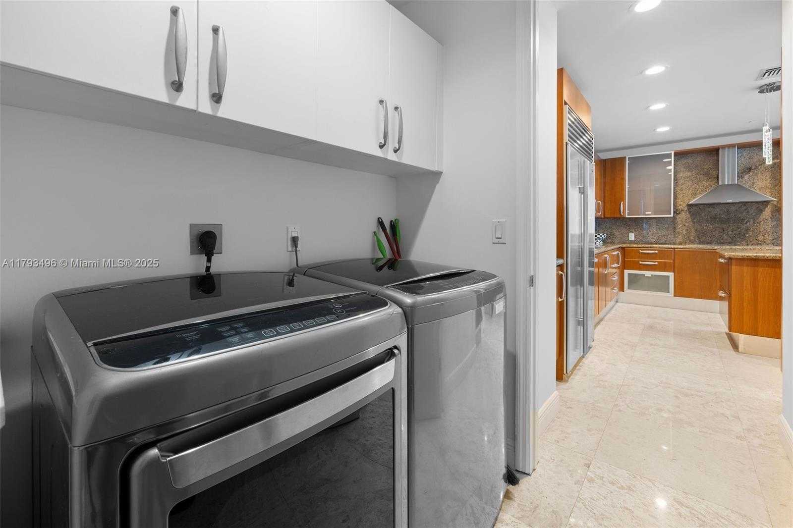 Small Image of 5959 COLLINS AVE #707, Miami Beach Number 24