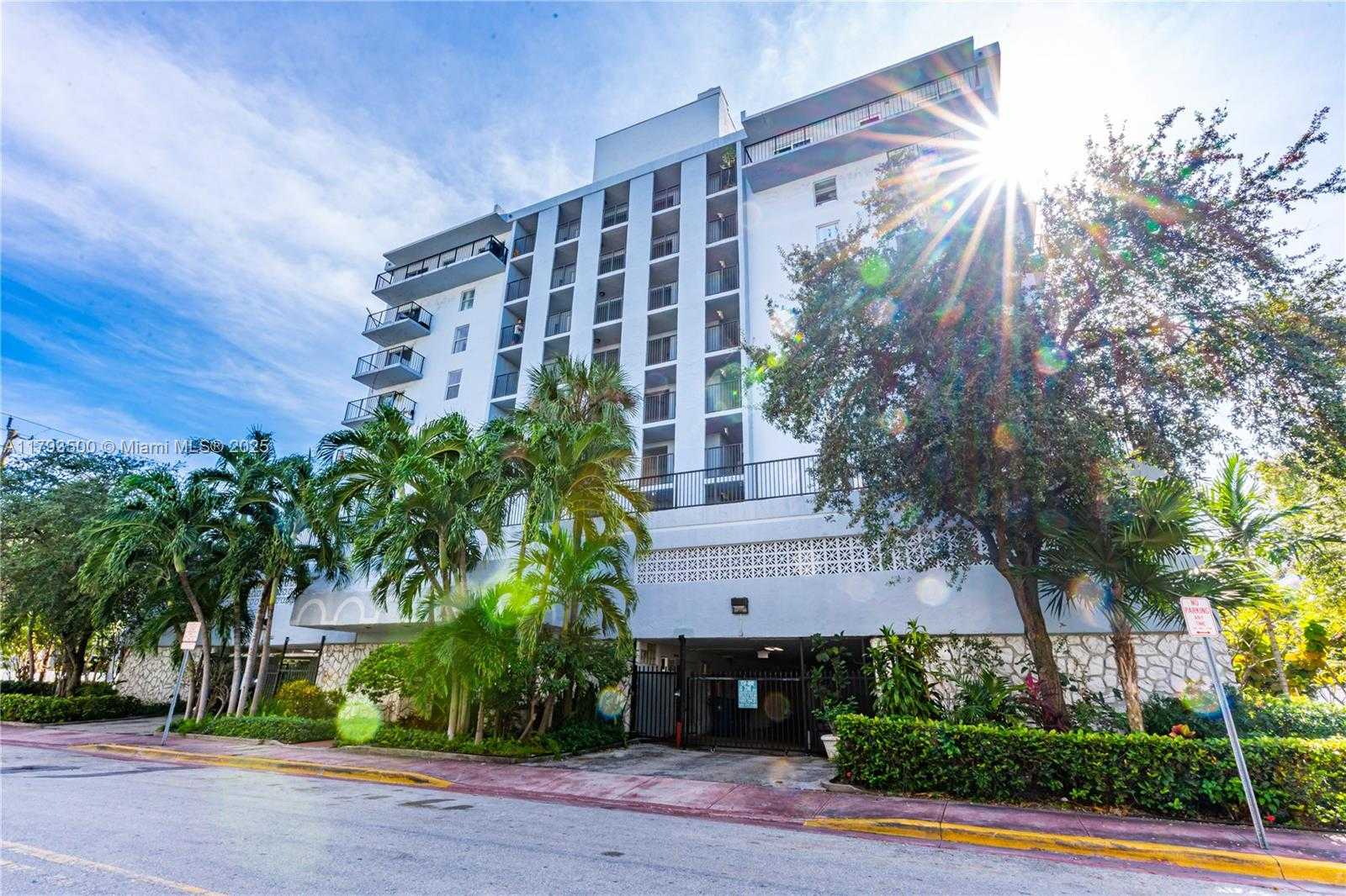Small Image of 899 WEST AVE #7H, Miami Beach Number 14