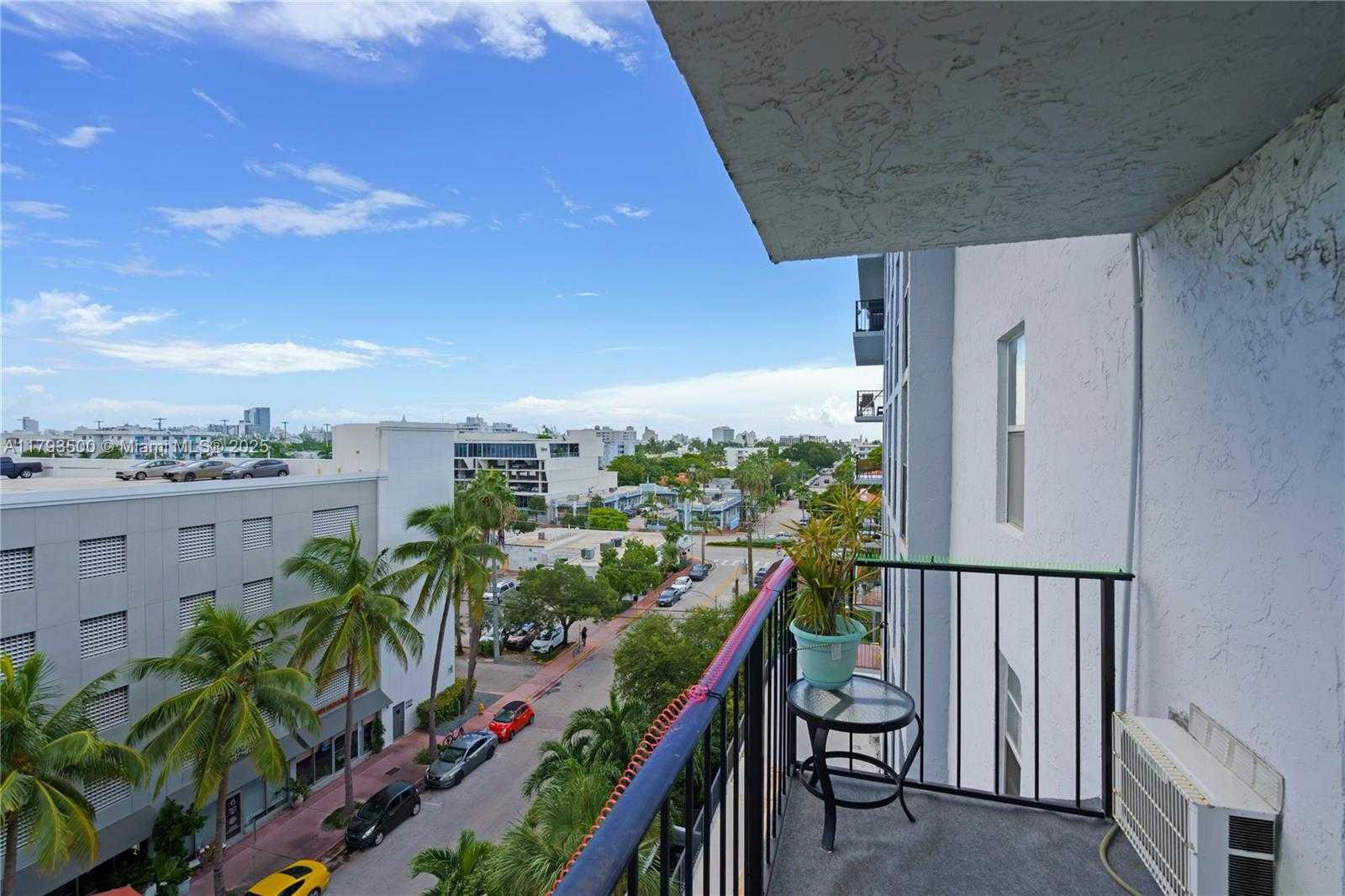 Small Image of 899 WEST AVE #7H, Miami Beach Number 6