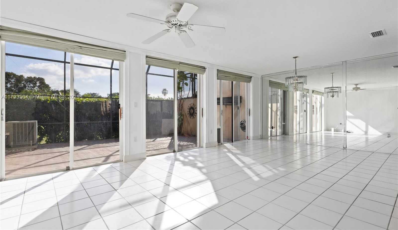 Small Image of 10208 NORTH WEST 51ST TER #10208, Doral Number 19
