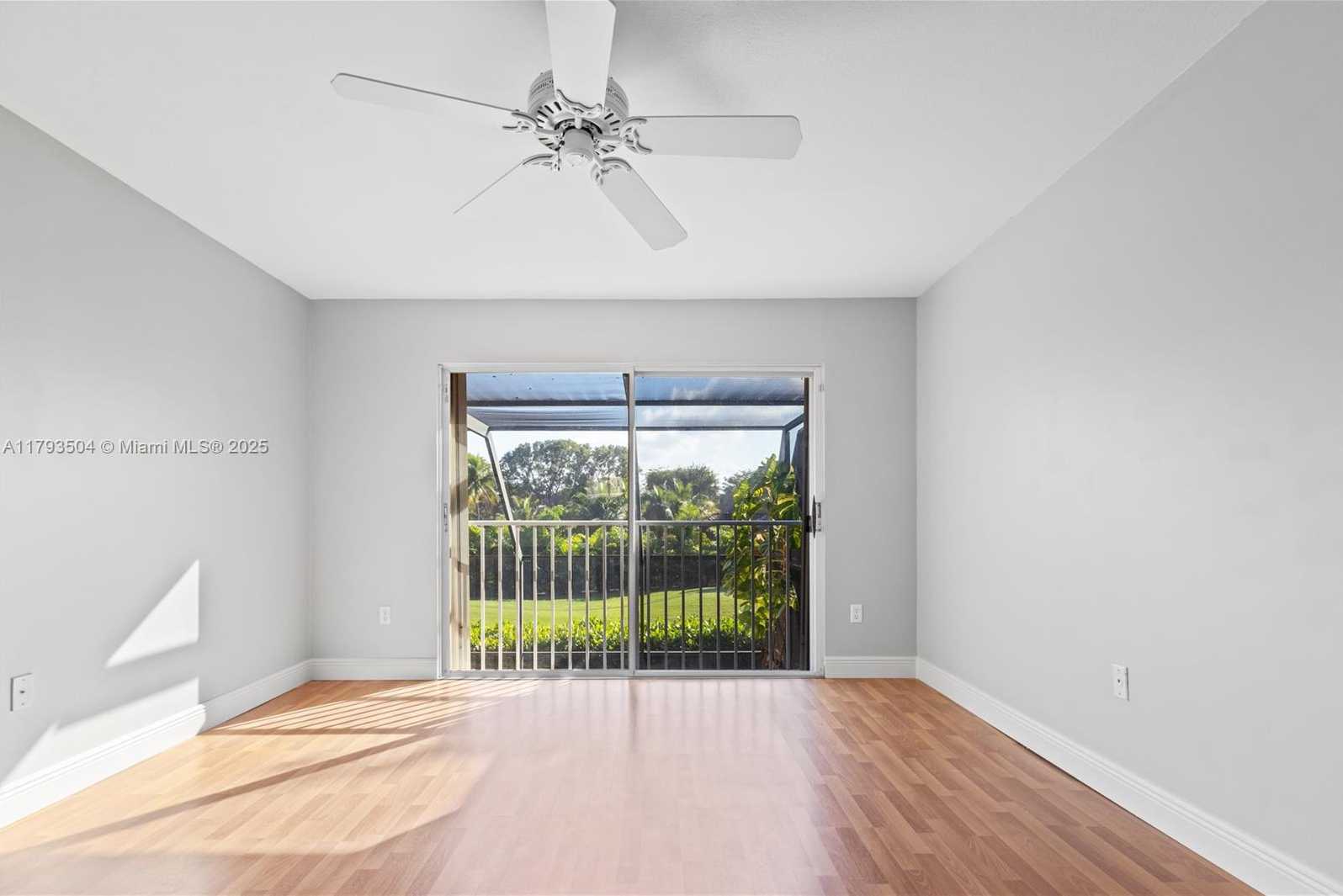 Small Image of 10208 NORTH WEST 51ST TER #10208, Doral Number 27