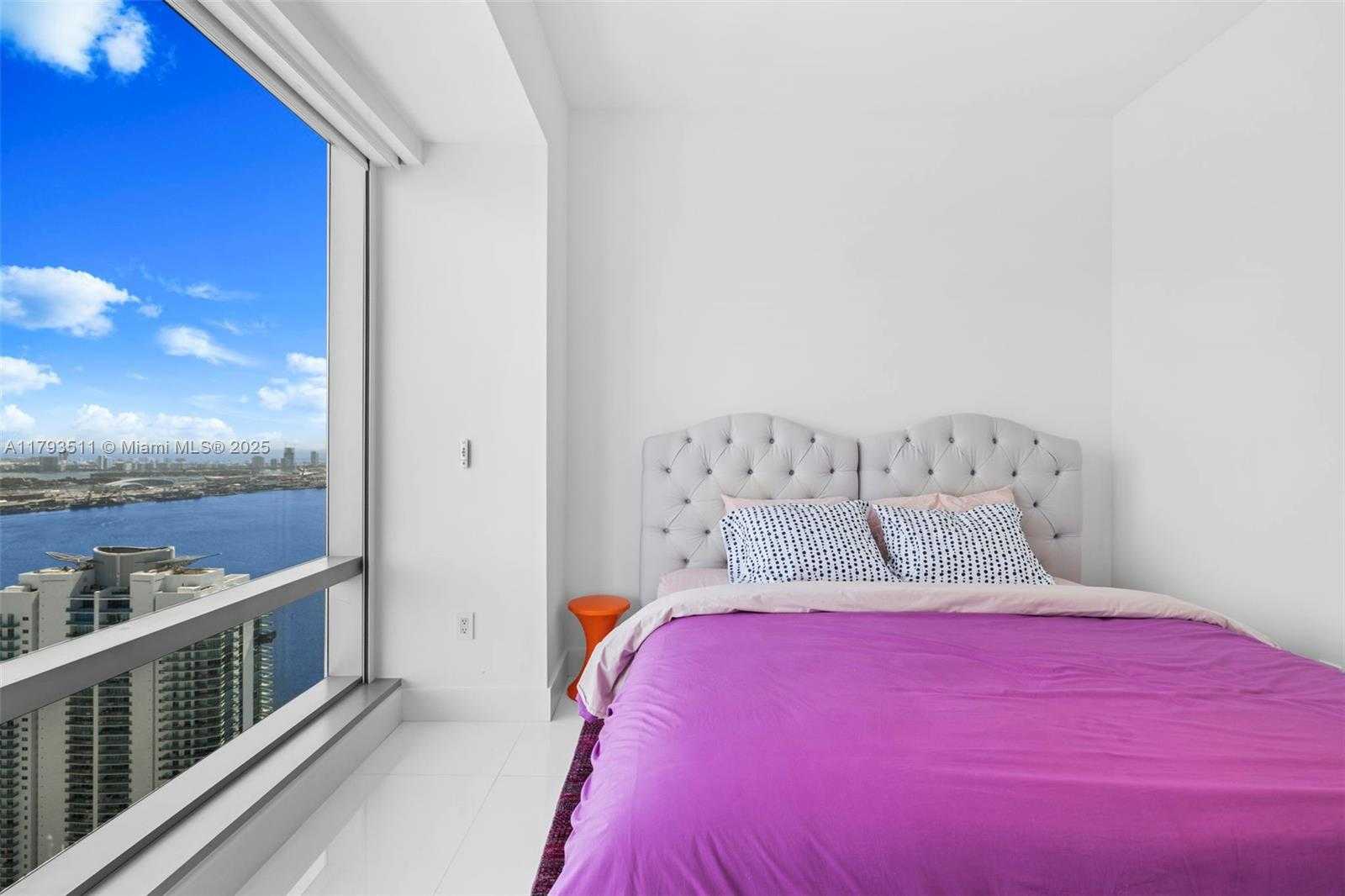Small Image of 1425 BRICKELL AVE #62D, Miami Number 14