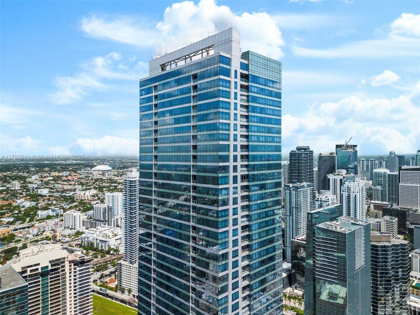 Small Image of 1425 BRICKELL AVE #62D, Miami Number 26