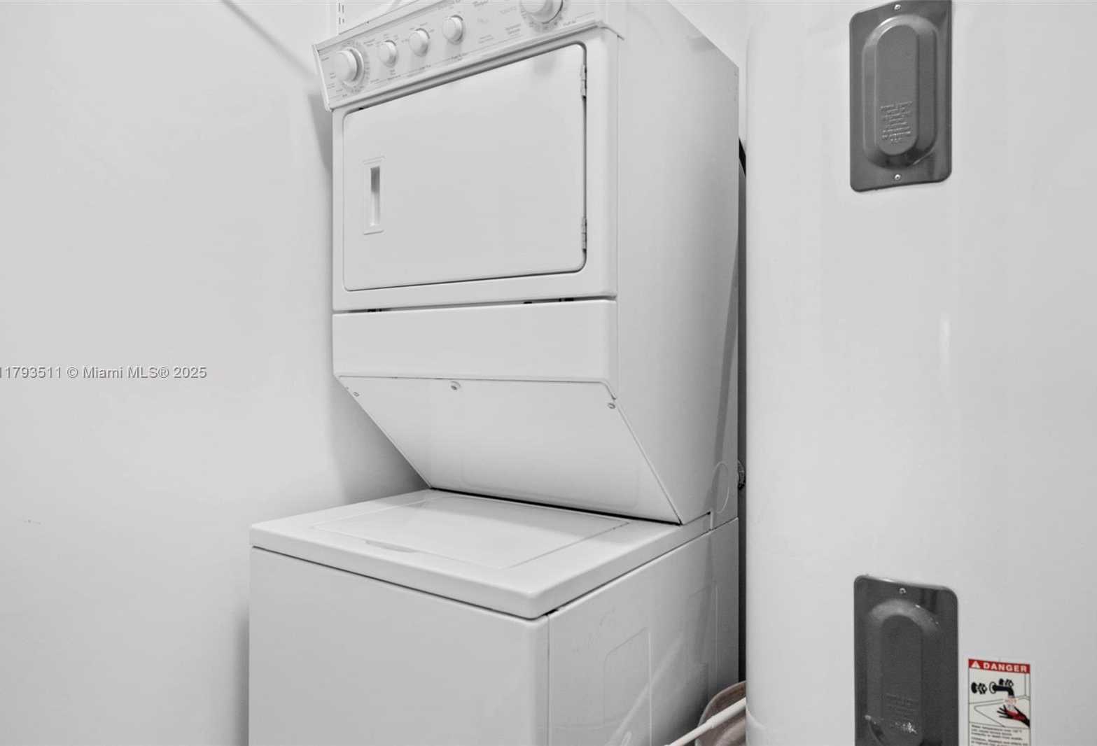 Small Image of 1425 BRICKELL AVE #62D, Miami Number 5
