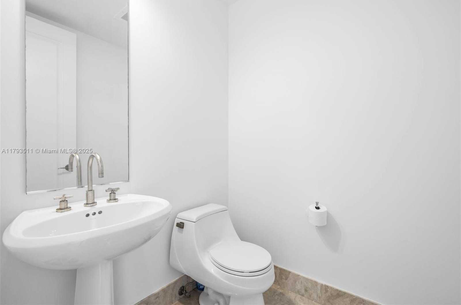 Small Image of 1425 BRICKELL AVE #62D, Miami Number 6