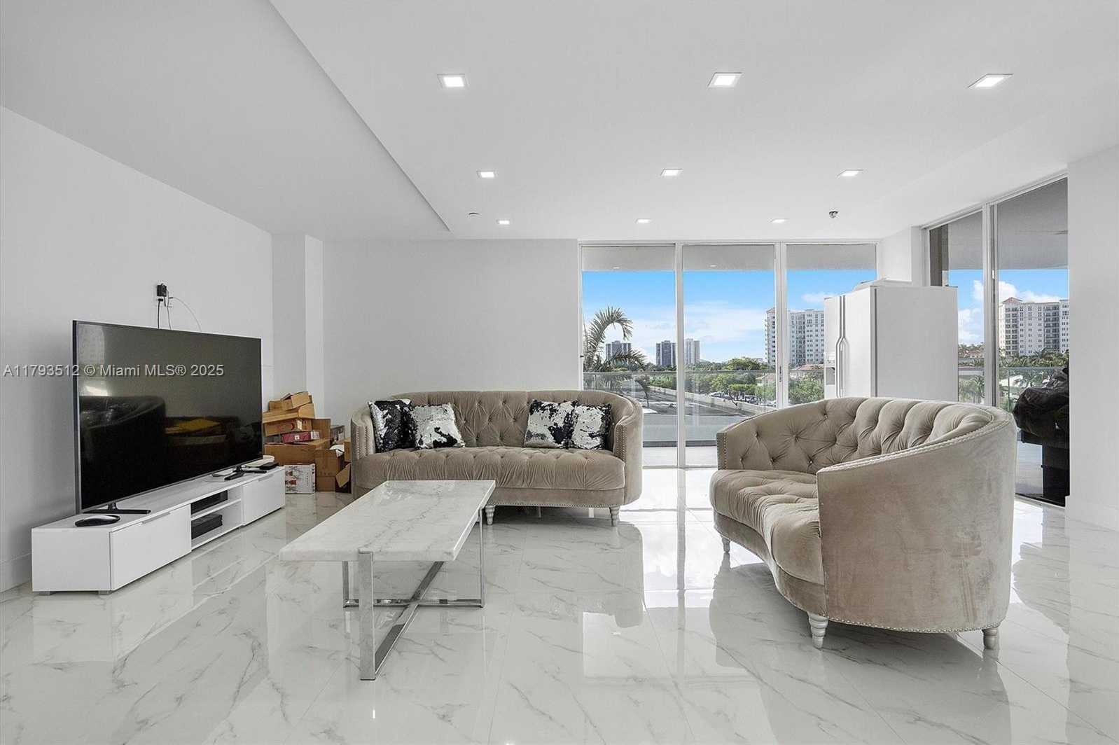 Small Image of 19707 TURNBERRY WAY #5k, Aventura Number 10