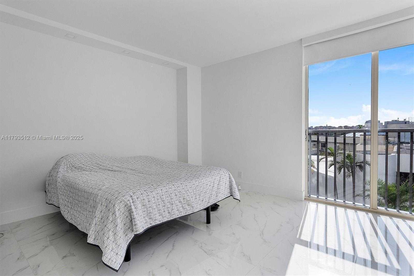 Small Image of 19707 TURNBERRY WAY #5k, Aventura Number 13