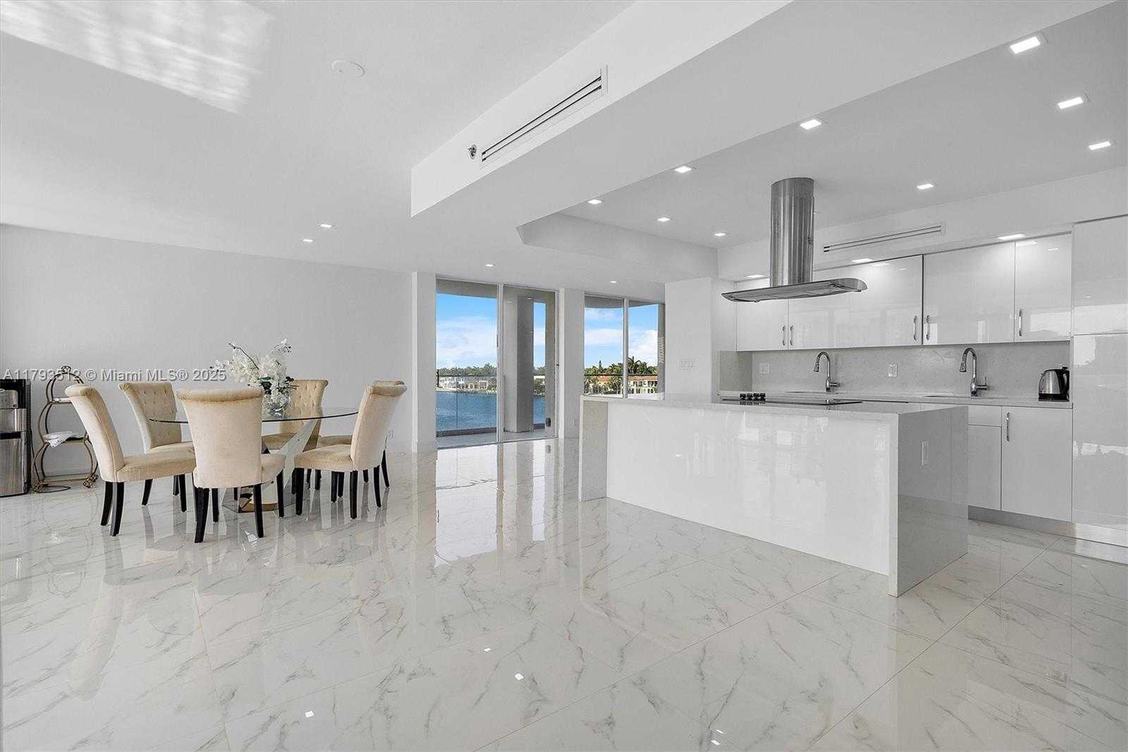 Small Image of 19707 TURNBERRY WAY #5k, Aventura Number 4