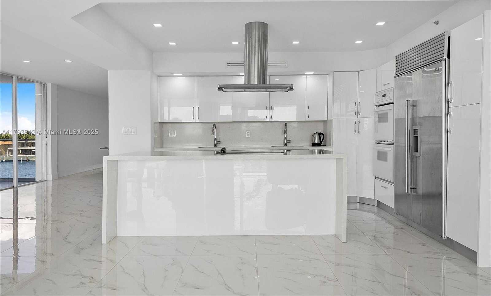 Small Image of 19707 TURNBERRY WAY #5k, Aventura Number 5