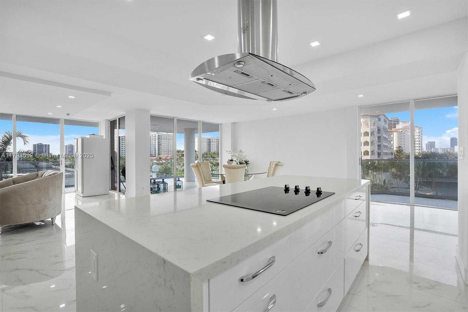 Small Image of 19707 TURNBERRY WAY #5k, Aventura Number 6