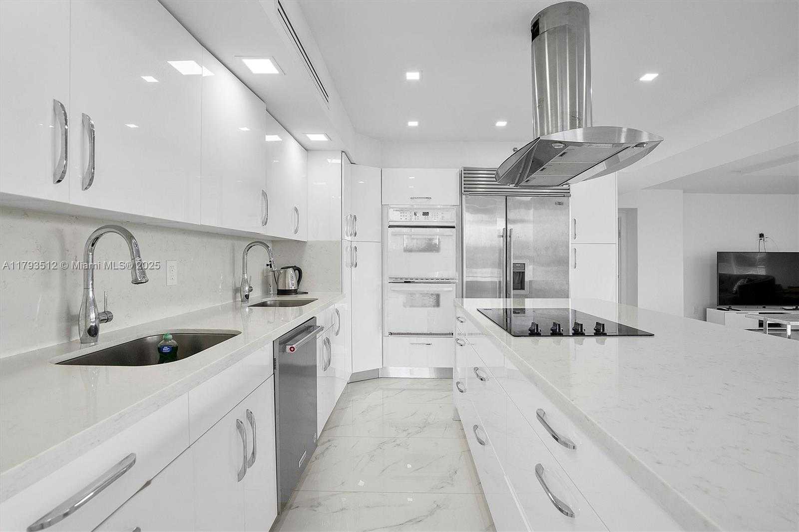 Small Image of 19707 TURNBERRY WAY #5k, Aventura Number 7