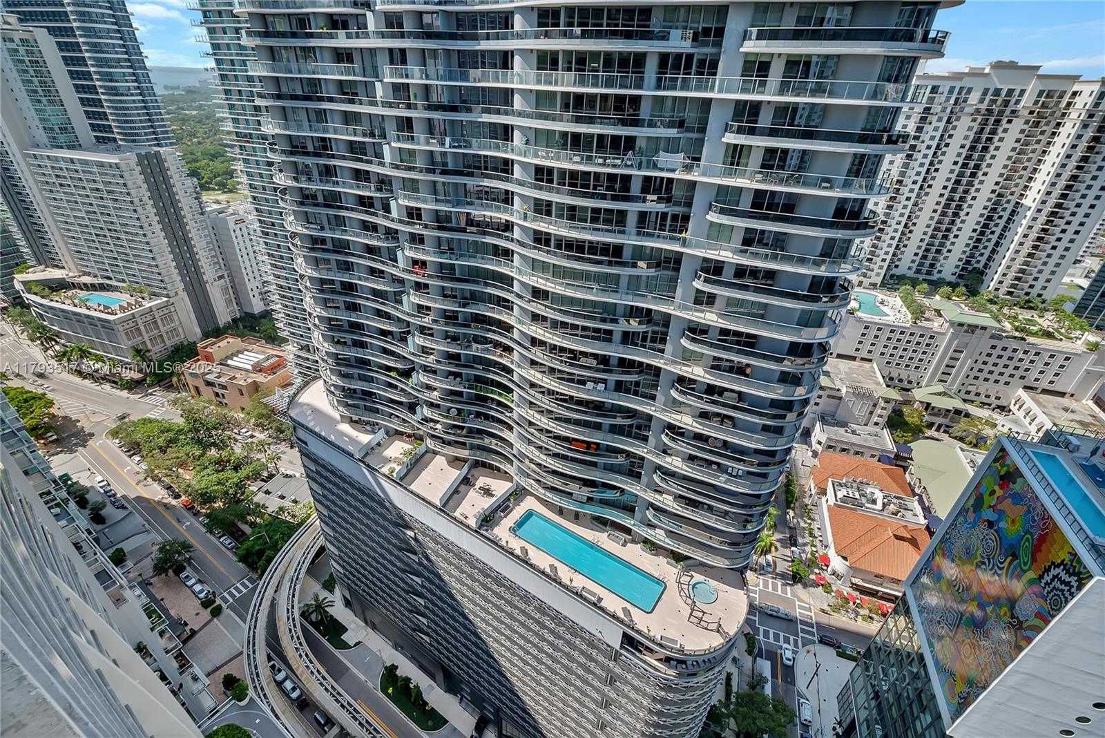 Small Image of 1010 BRICKELL AVE #3510, Miami Number 12
