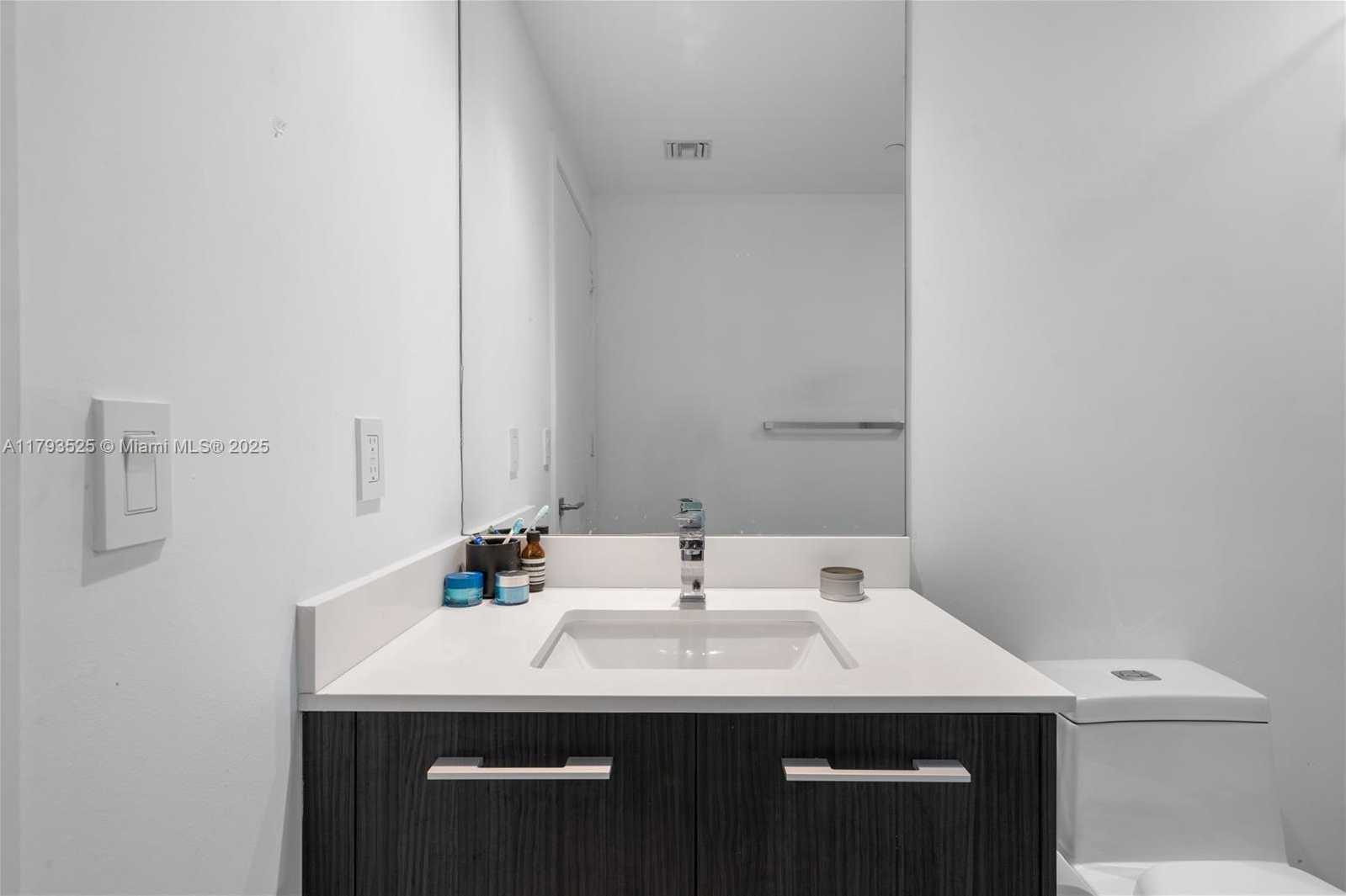 Small Image of 55 SOUTH WEST 9TH ST #1501, Miami Number 10