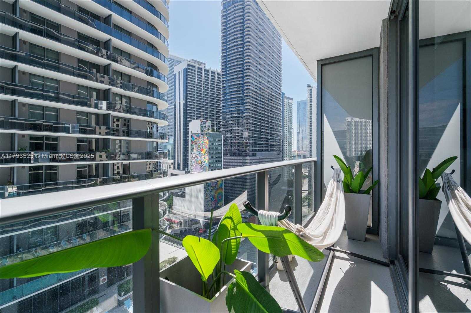 Small Image of 55 SOUTH WEST 9TH ST #1501, Miami Number 18