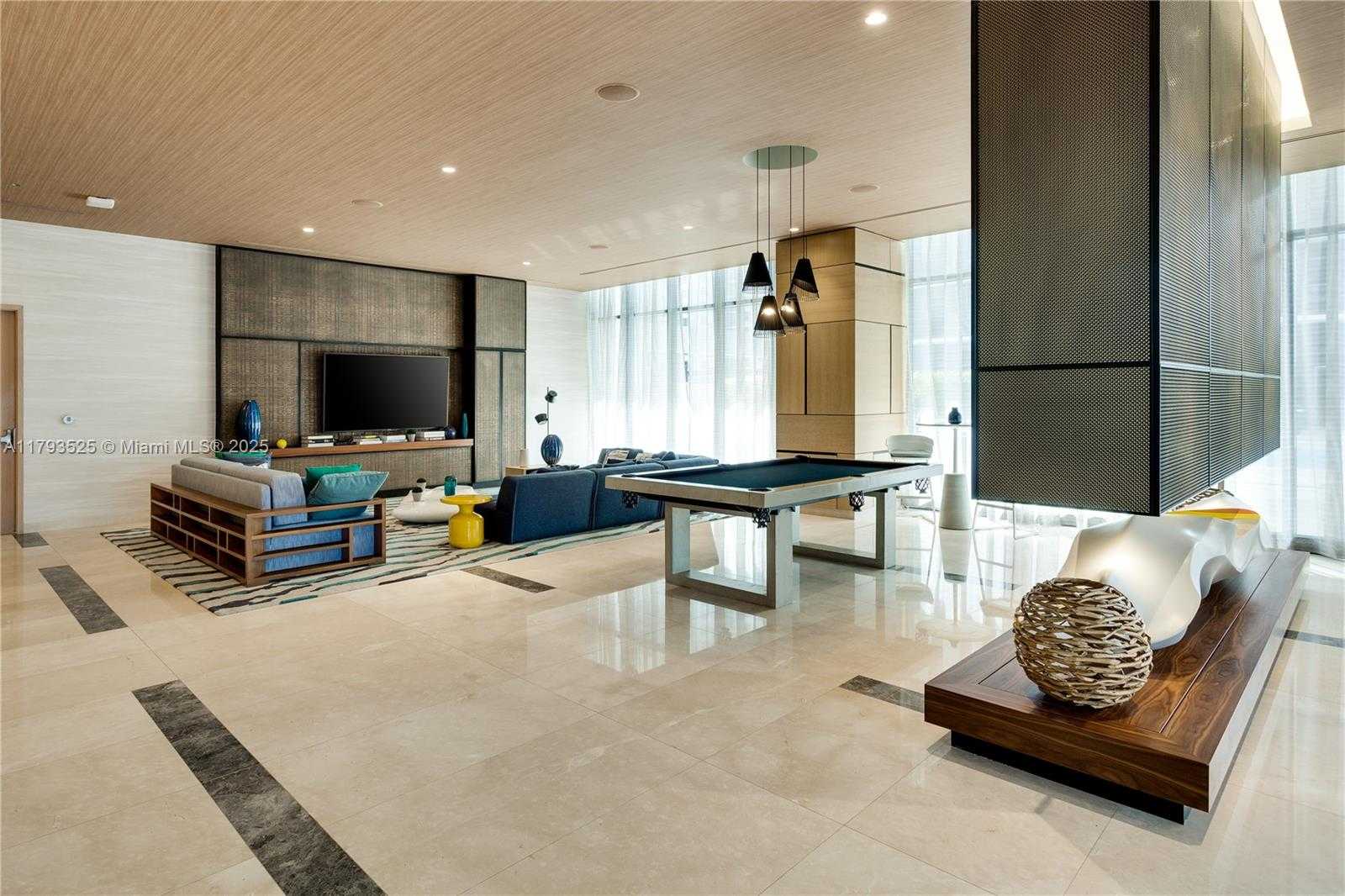 Small Image of 55 SOUTH WEST 9TH ST #1501, Miami Number 23