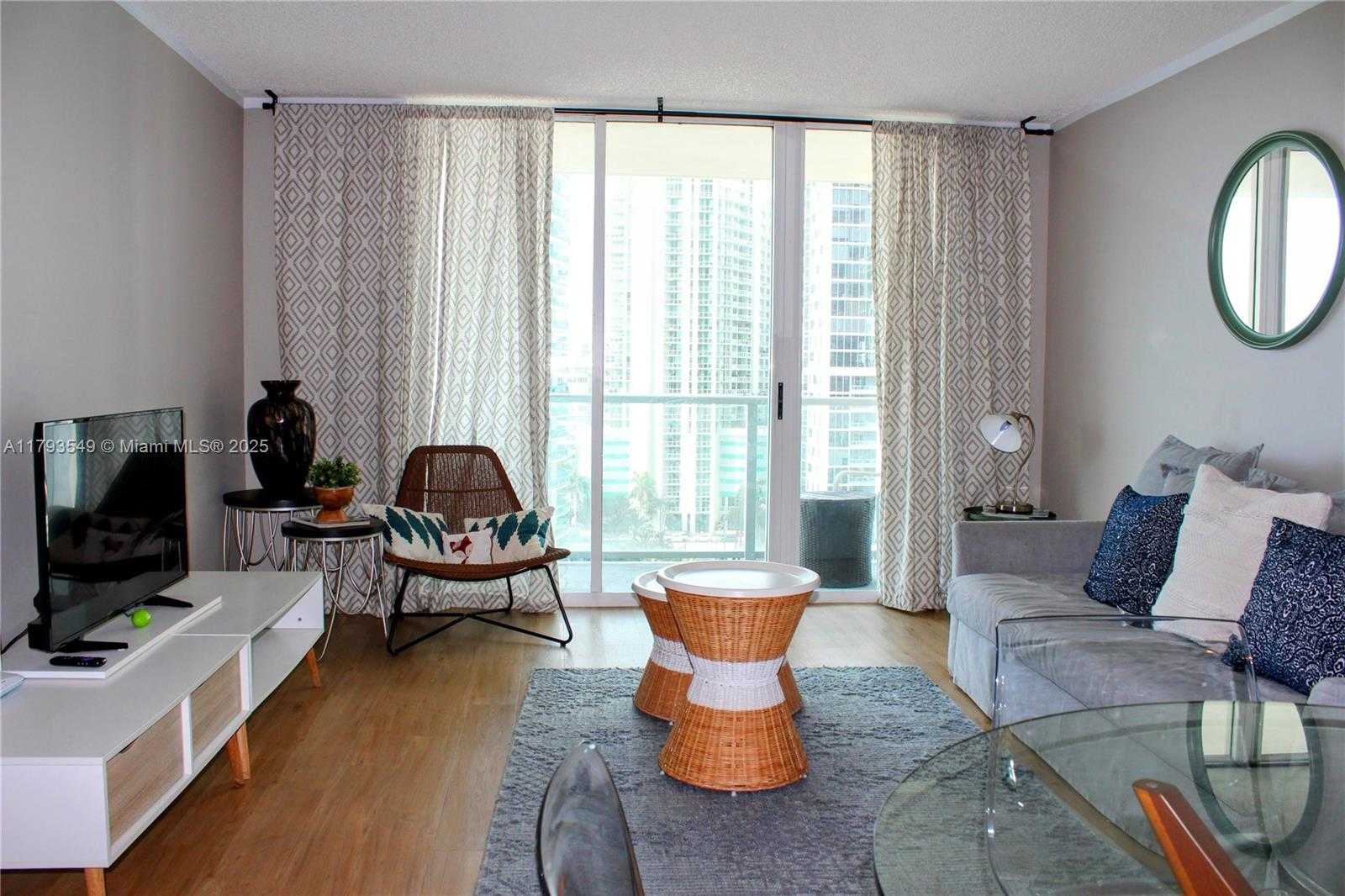 Small Image of 1155 BRICKELL BAY DR #1205, Miami Number 6