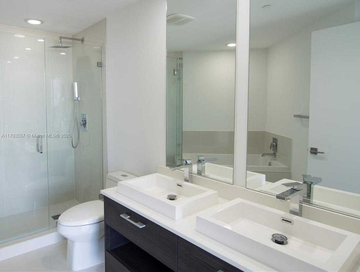 Small Image of 45 SOUTH WEST 9TH ST #3501, Miami Number 21