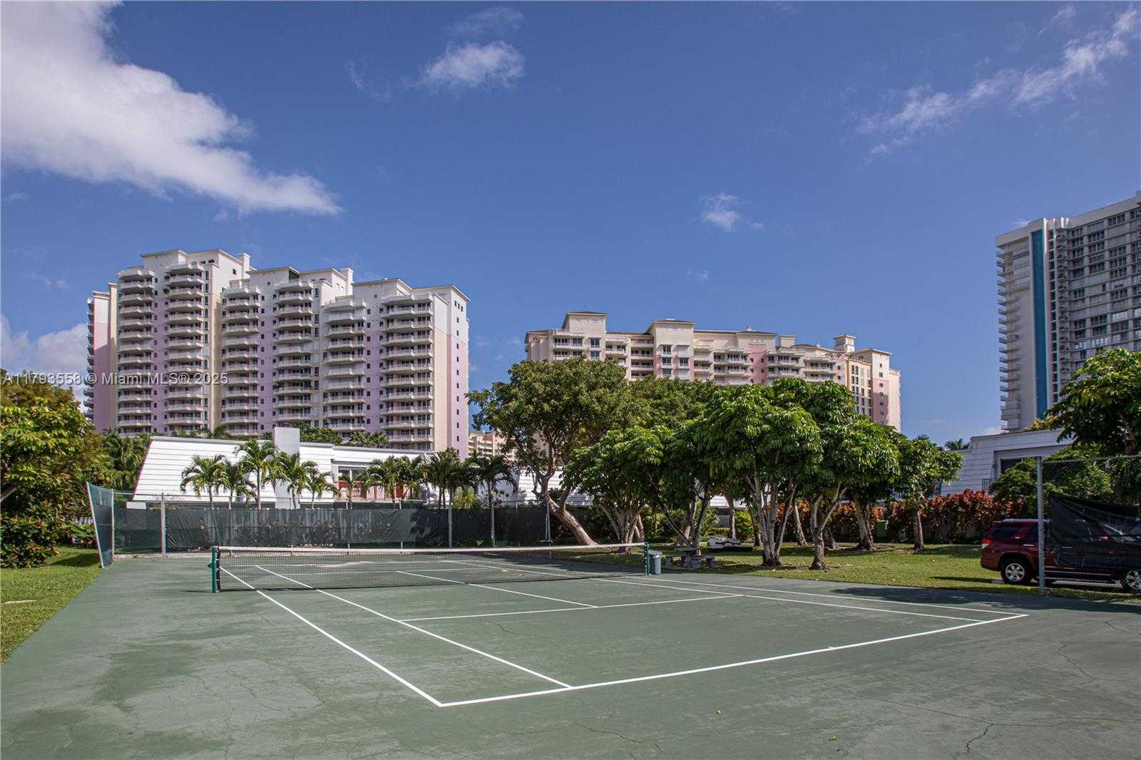 Small Image of 258 SEA VIEW DR #3, Key Biscayne Number 14