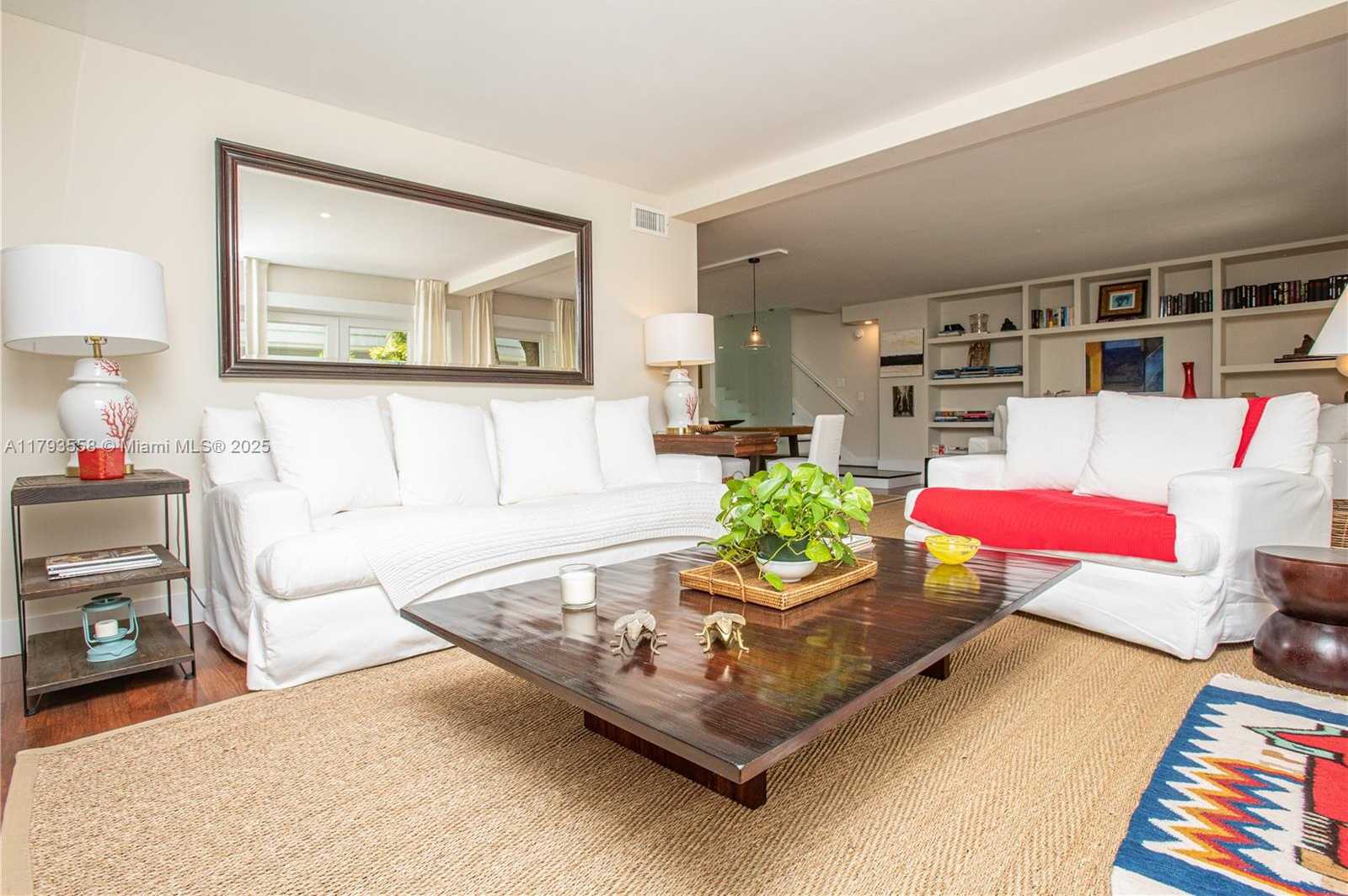 Small Image of 258 SEA VIEW DR #3, Key Biscayne Number 3