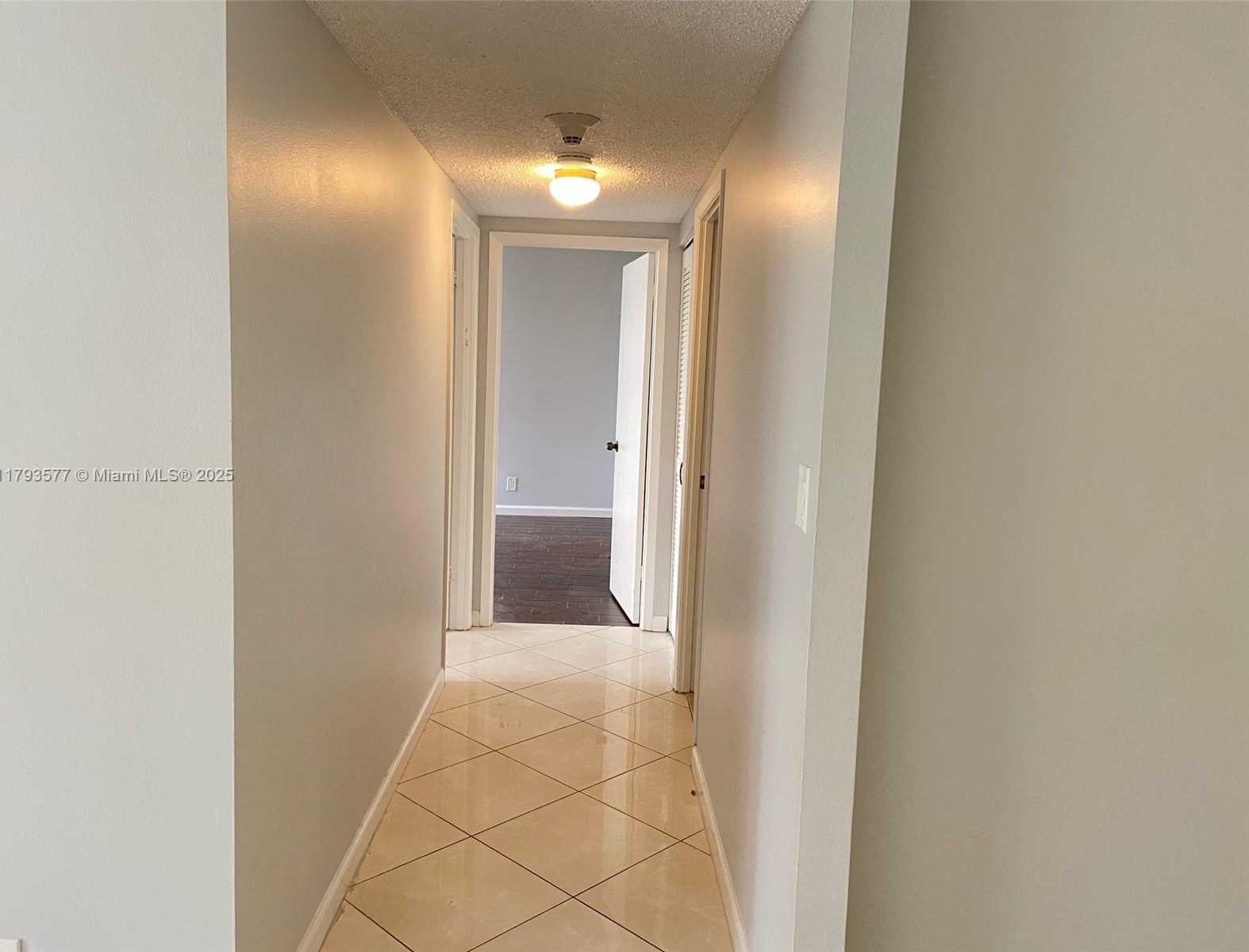 Small Image of 2500 PARKVIEW DR #519, Hallandale Beach Number 13