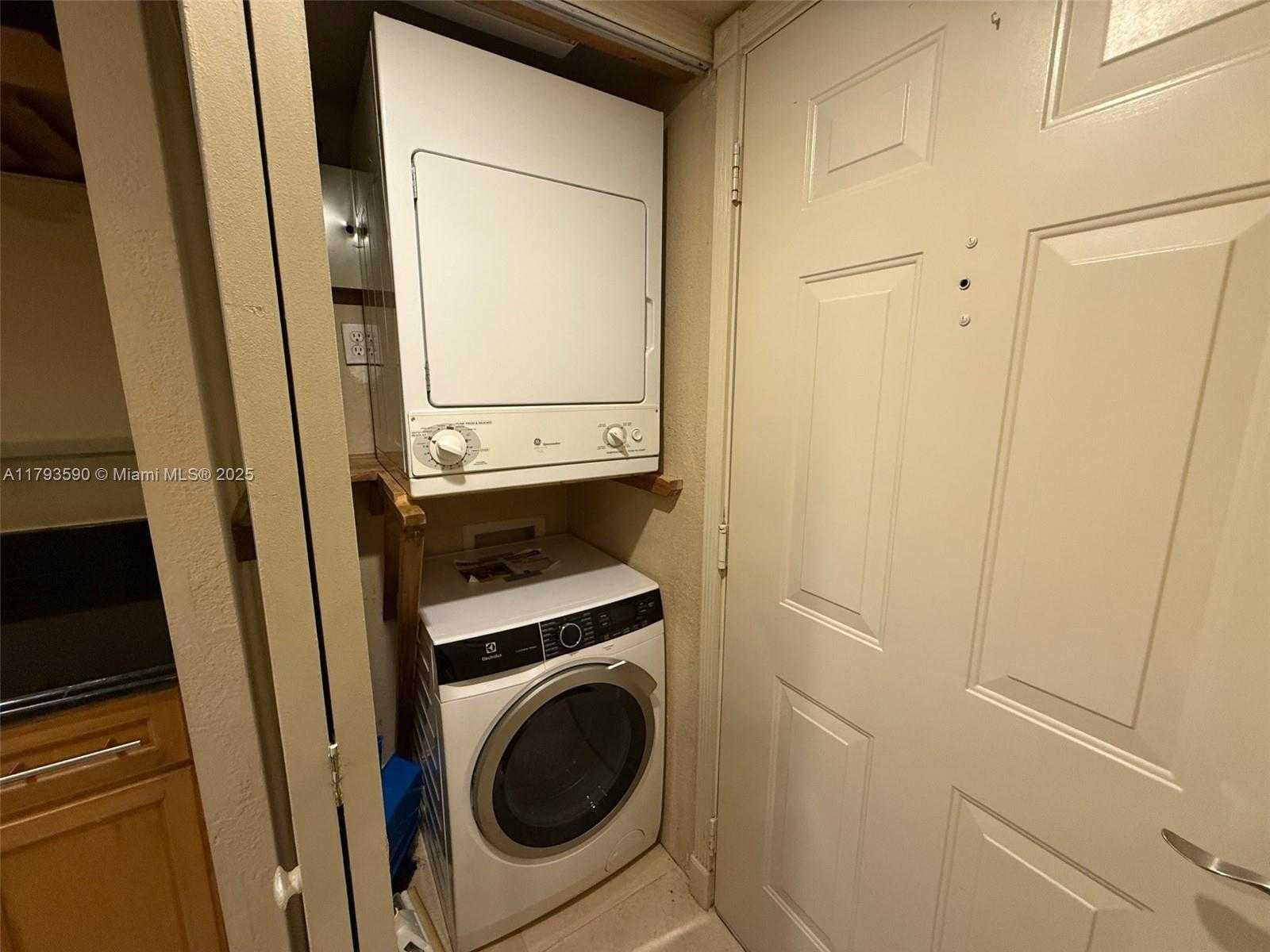 Small Image of 9301 SOUTH WEST 92ND AVE #B212, Miami Number 23