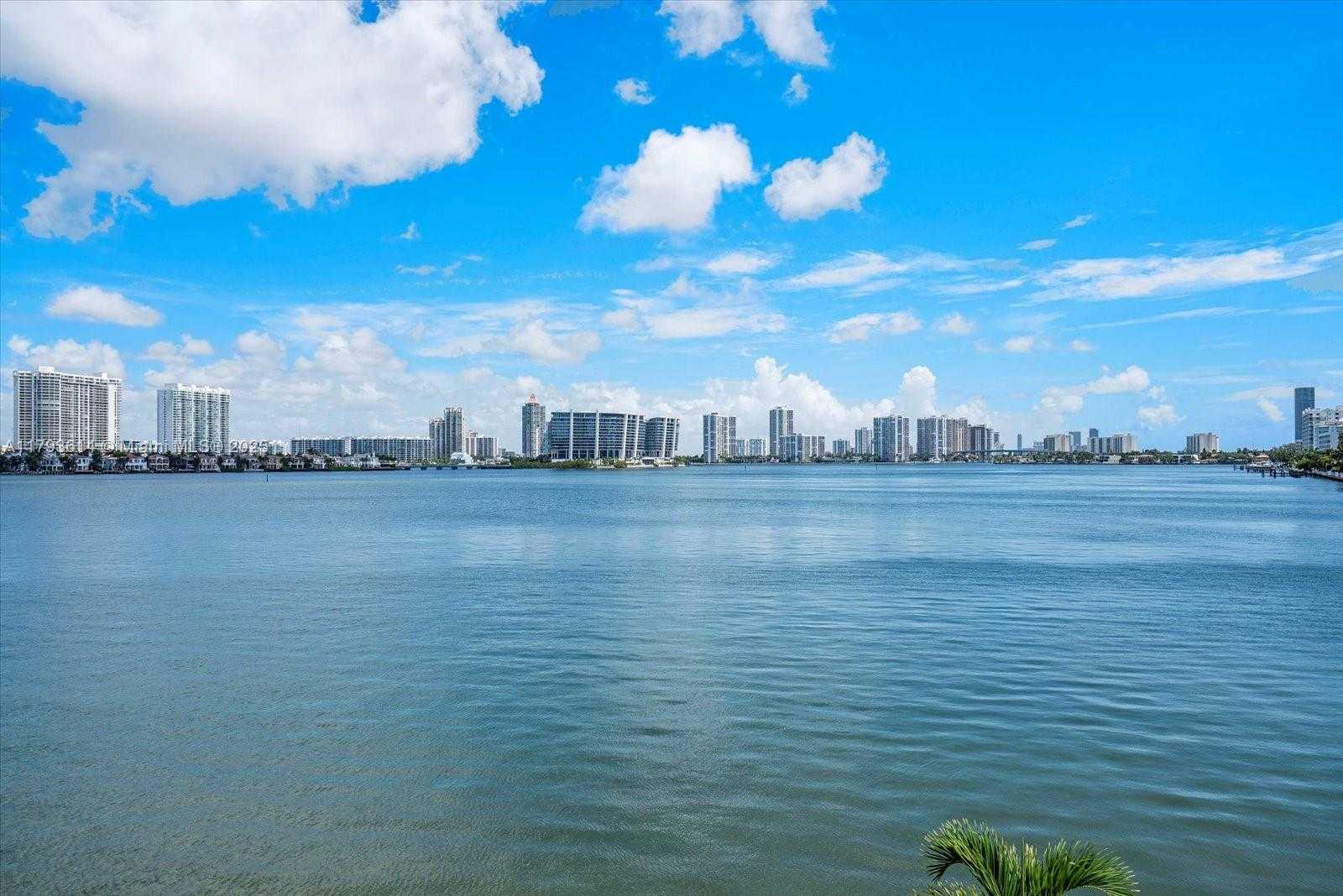 Small Image of 251 174th St, Sunny Isles Beach, FL 33160, USA Number 22